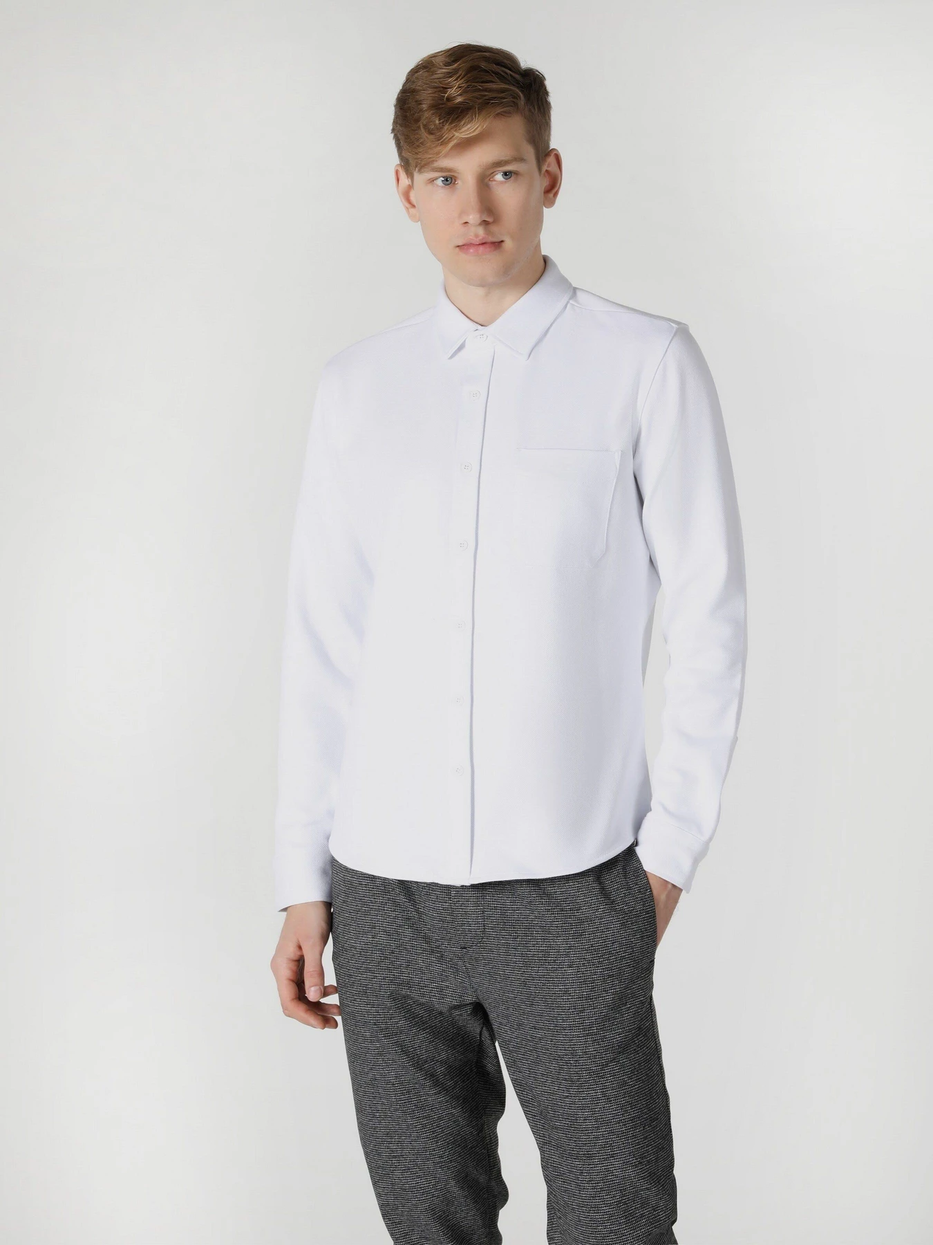 Рубашки Colin’s модель CL1057177WHT Рубашки Colin’s модель CL1057177WHT Фото