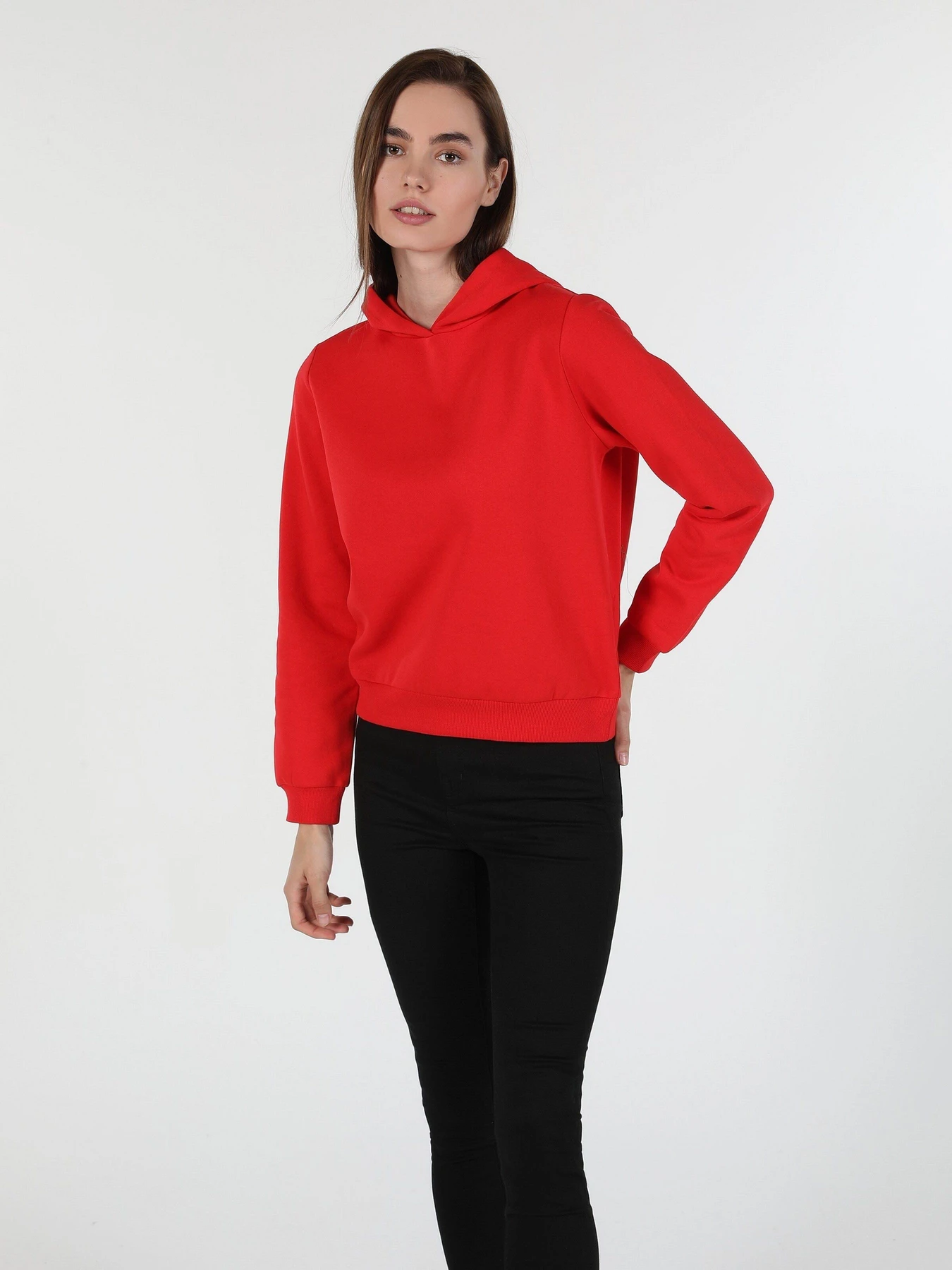 Худи и свитшоты Colin’s модель CL1055506RED Худи и свитшоты Colin’s модель CL1055506RED Фото