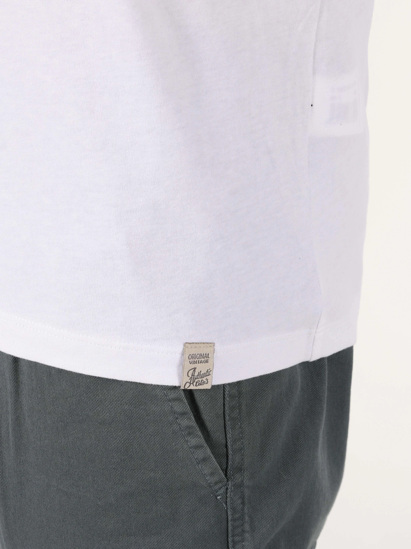 Футболки и поло Colin’s модель CL1058591WHT Футболки и поло Colin’s модель CL1058591WHT Фото
