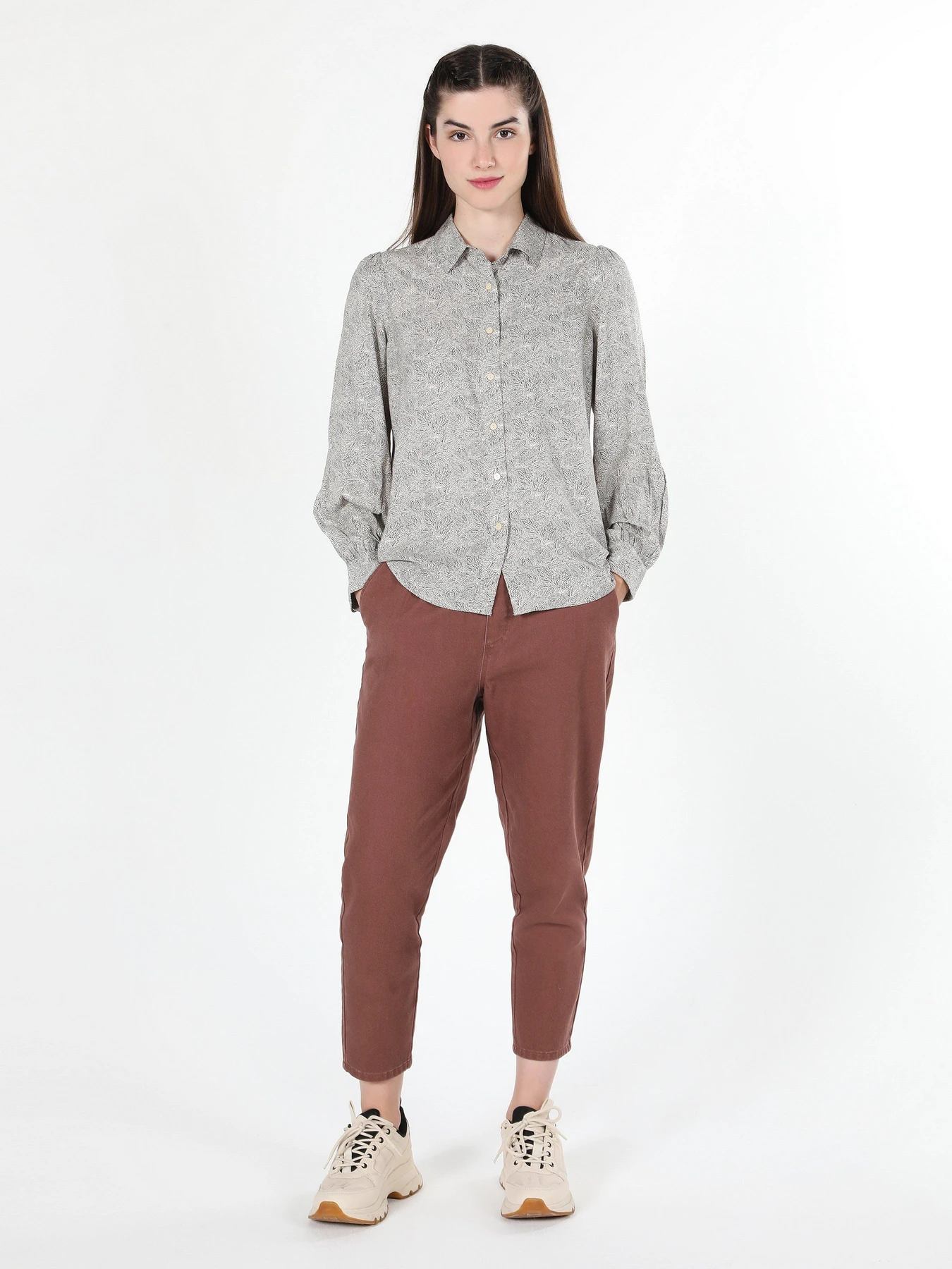 Сорочки Colin’s модель CL1060008BEI Сорочки Colin’s модель CL1060008BEI Фото