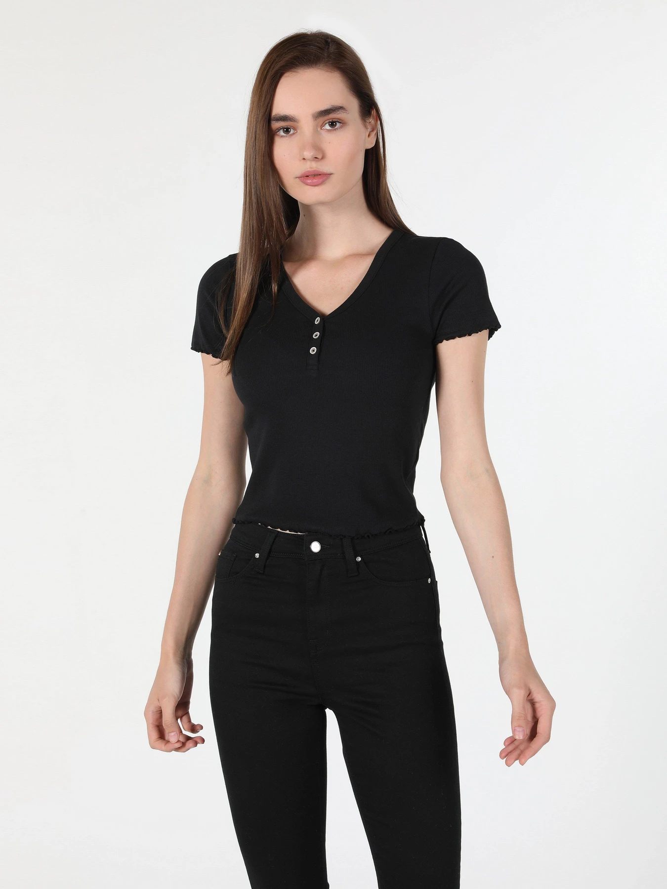 Футболки и поло Colin’s модель CL1060447BLK Футболки и поло Colin’s модель CL1060447BLK Фото
