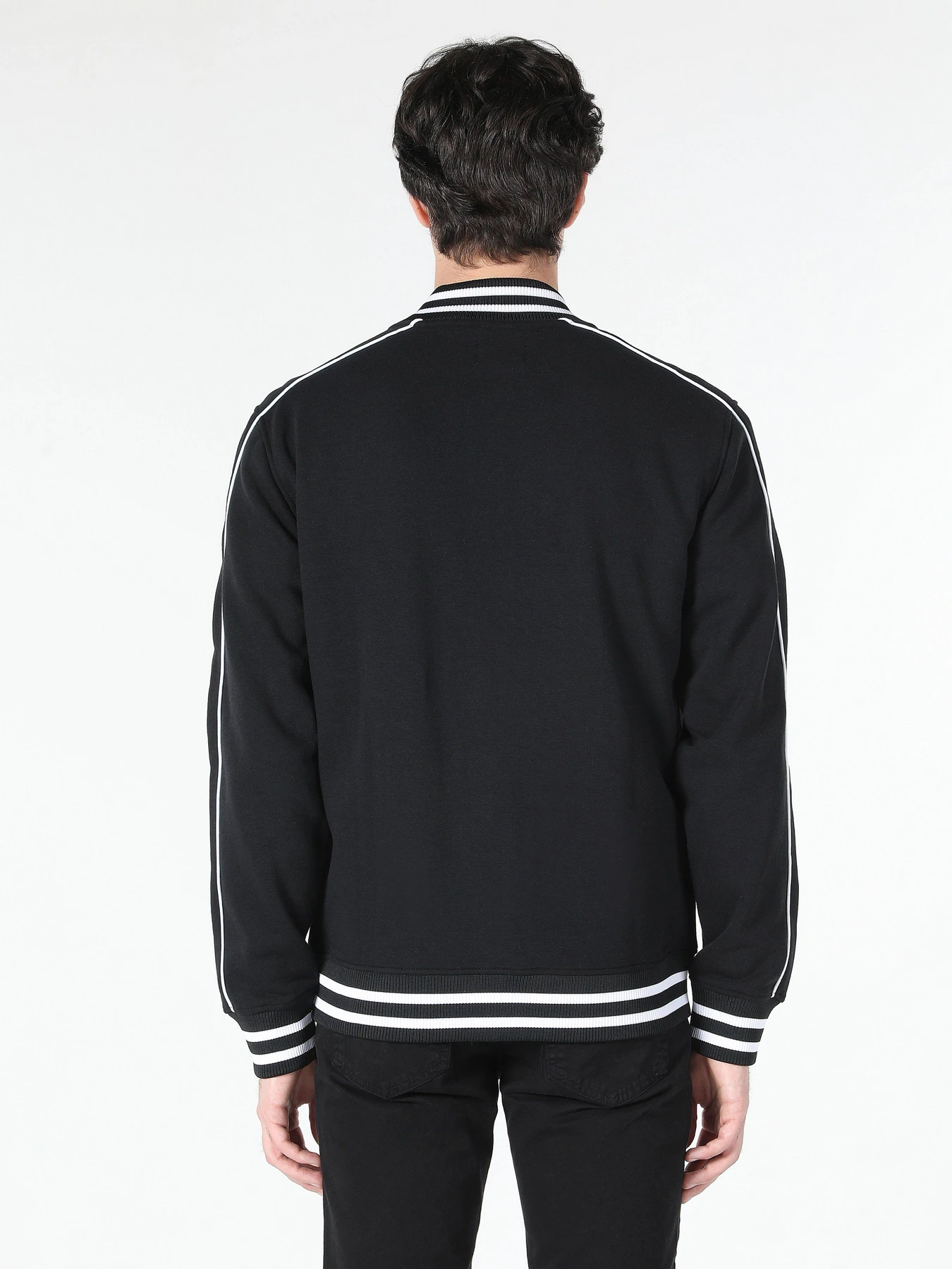 Куртки та дублянки Colin’s модель CL1061572BLK Фото