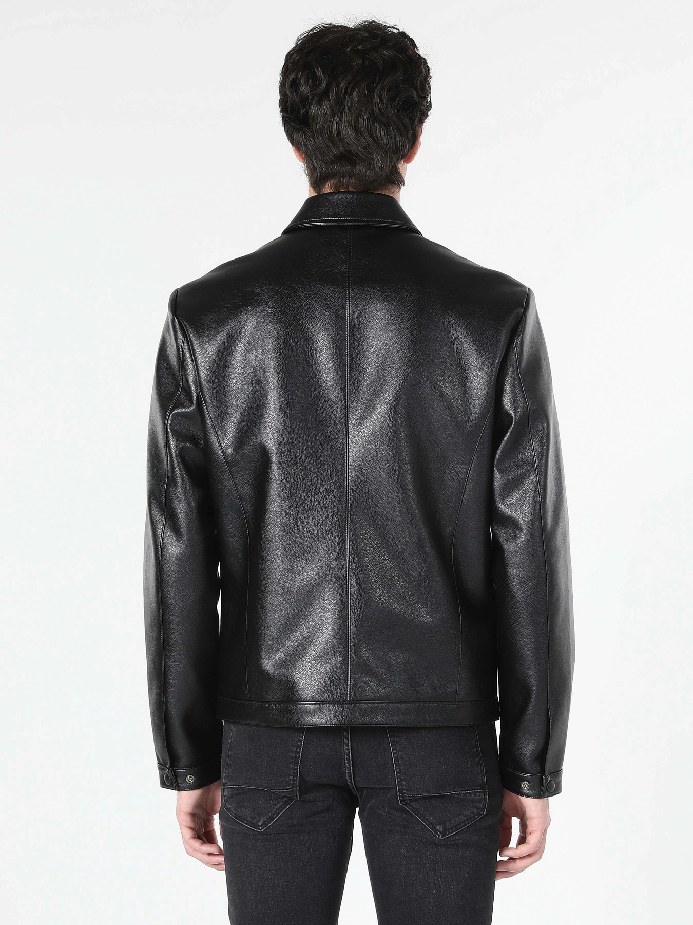Куртки и дубленки Colin’s модель CL1061852BLK Куртки и дубленки Colin’s модель CL1061852BLK Фото