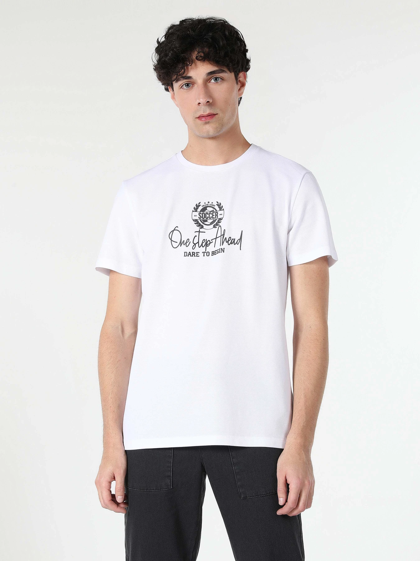 Футболки и поло Colin’s модель CL1061857WHT Футболки и поло Colin’s модель CL1061857WHT Фото