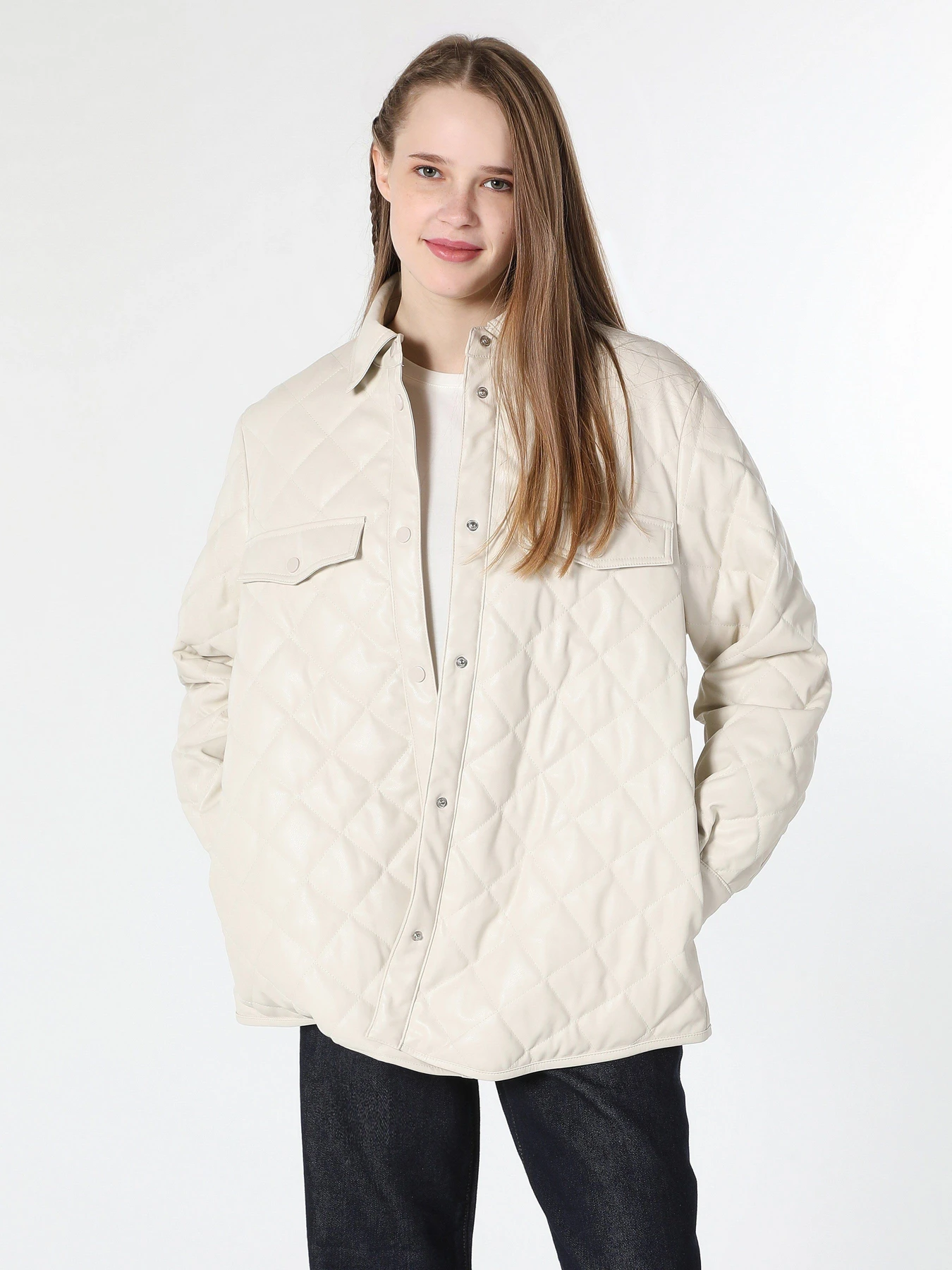 Куртки и дубленки Colin’s модель CL1062214BEI Куртки и дубленки Colin’s модель CL1062214BEI Фото