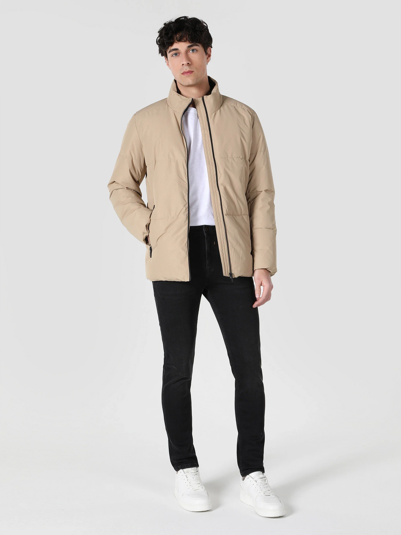 Куртки и дубленки Colin’s модель CL1062447BEI Куртки и дубленки Colin’s модель CL1062447BEI Фото
