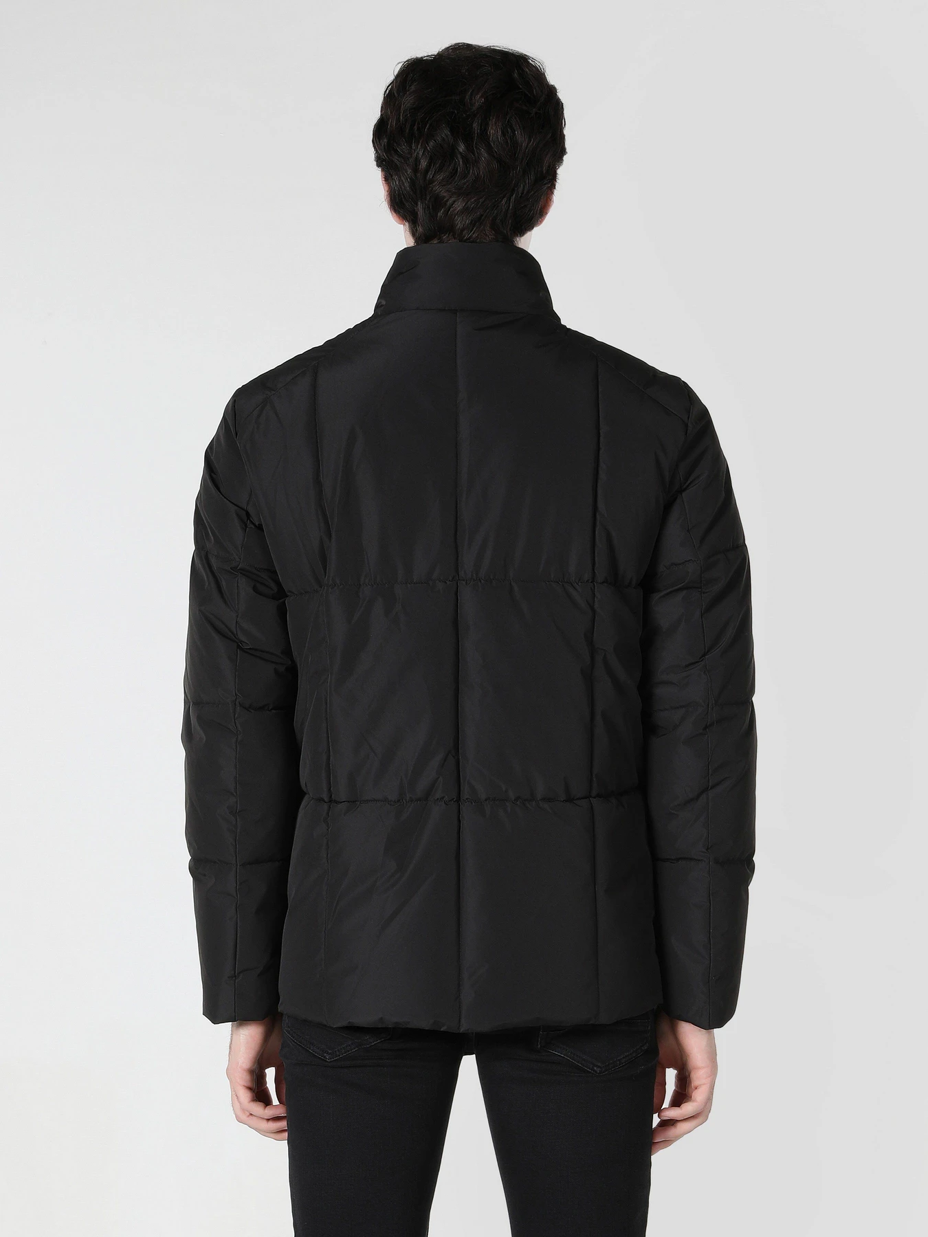 Куртки и дубленки Colin’s модель CL1062447BLK Куртки и дубленки Colin’s модель CL1062447BLK Фото