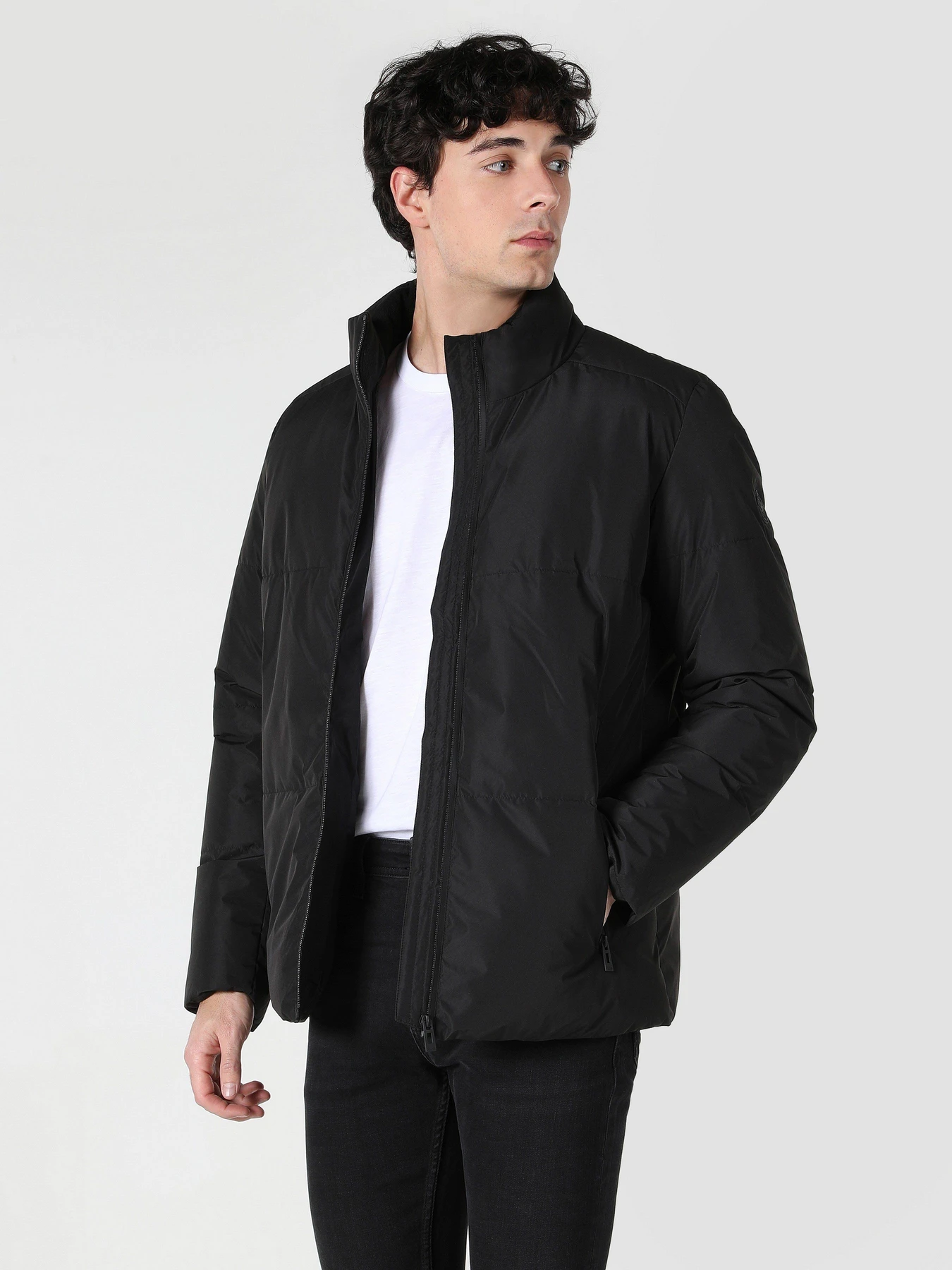 Куртки и дубленки Colin’s модель CL1062447BLK Куртки и дубленки Colin’s модель CL1062447BLK Фото