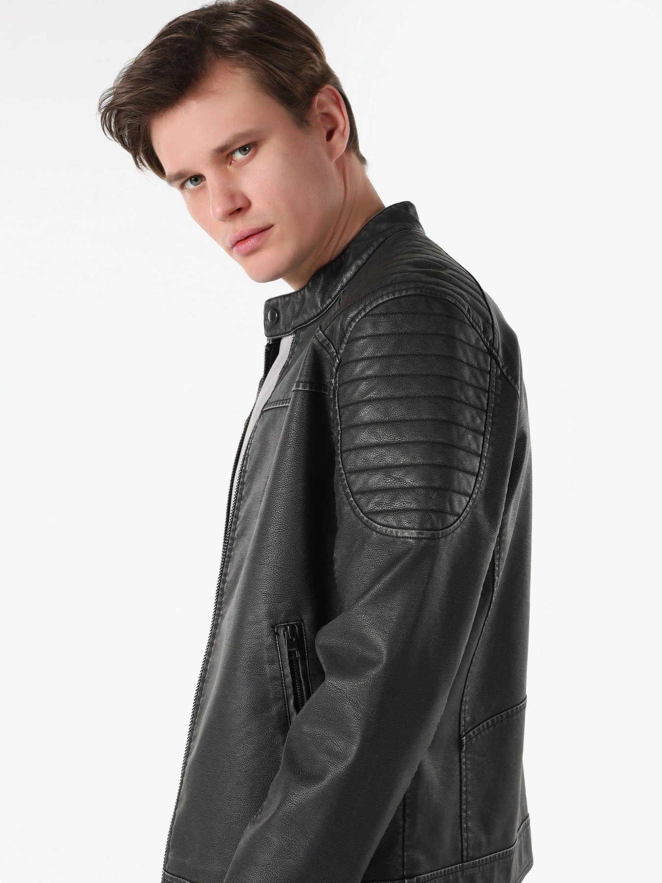 Куртки и дубленки Colin’s модель CL1062456BLK Куртки и дубленки Colin’s модель CL1062456BLK Фото