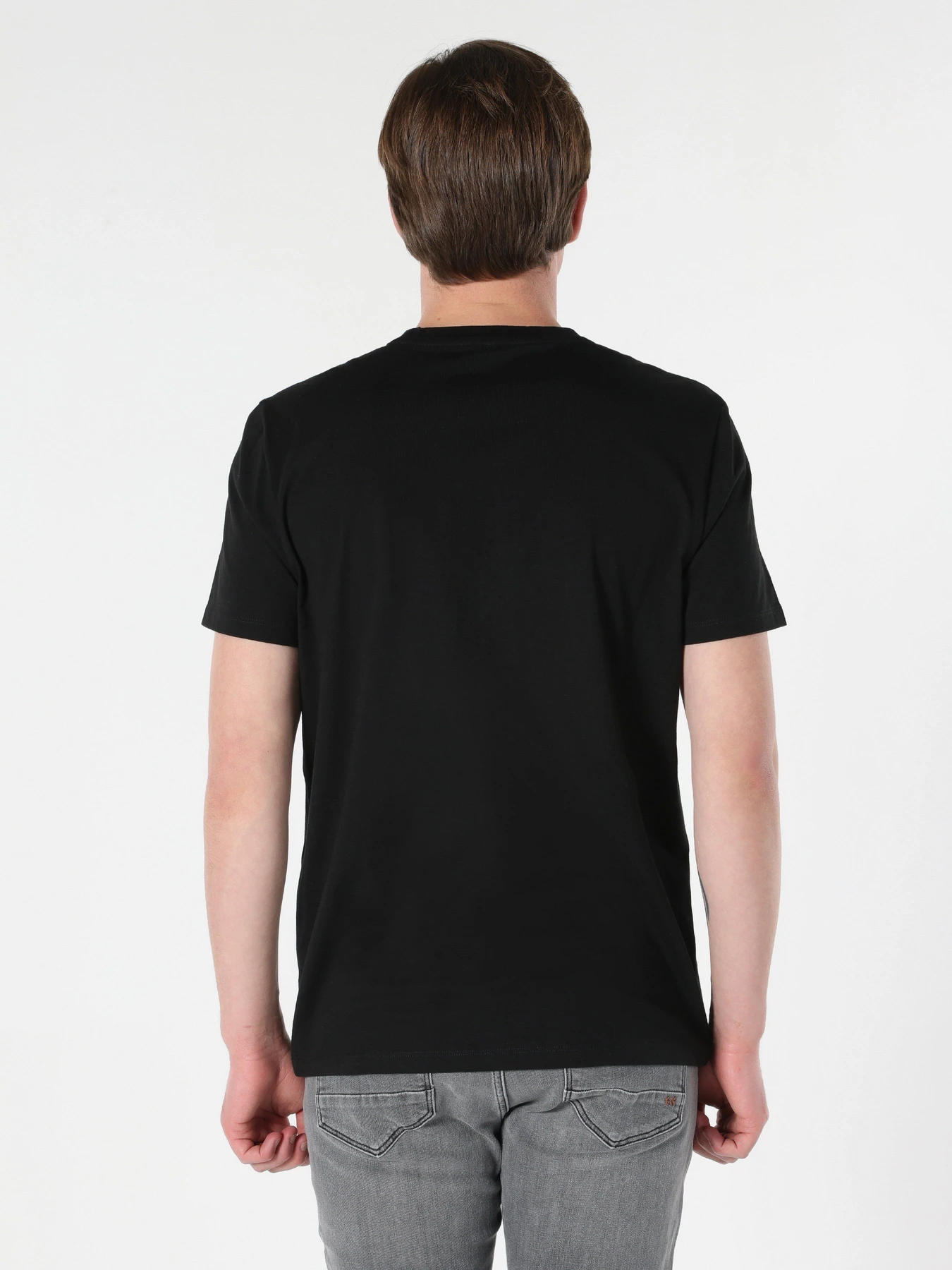 Футболки и поло Colin’s модель CL1062494BLK Футболки и поло Colin’s модель CL1062494BLK Фото