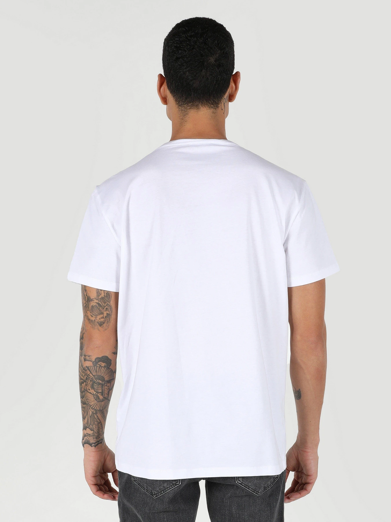Футболки и поло Colin’s модель CL1062795WHT Футболки и поло Colin’s модель CL1062795WHT Фото