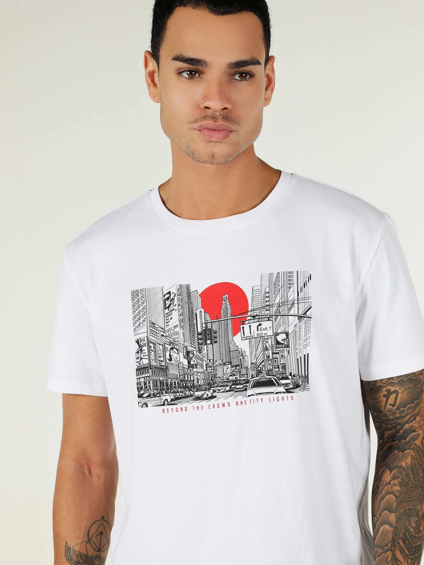 Футболки и поло Colin’s модель CL1062795WHT Футболки и поло Colin’s модель CL1062795WHT Фото