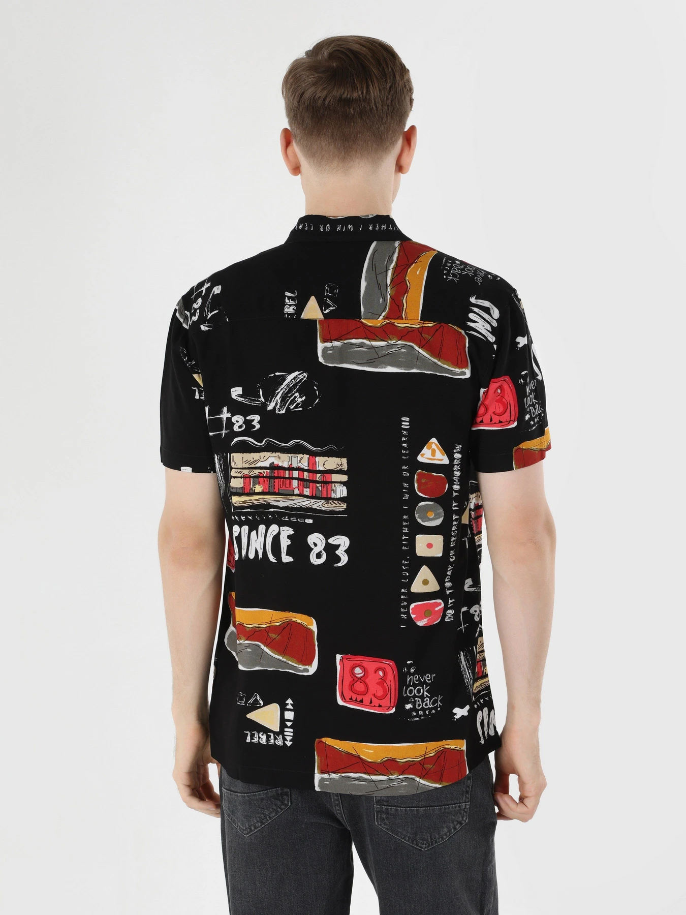 Сорочки Colin’s модель CL1062816BLK Сорочки Colin’s модель CL1062816BLK Фото