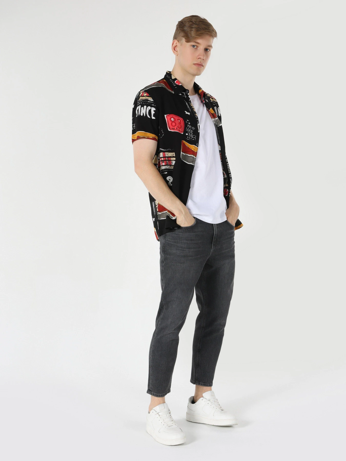 Сорочки Colin’s модель CL1062816BLK Сорочки Colin’s модель CL1062816BLK Фото