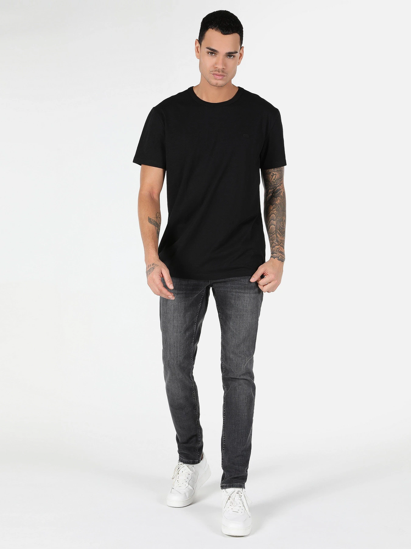 Футболки и поло Colin’s модель CL1062941BLK Футболки и поло Colin’s модель CL1062941BLK Фото