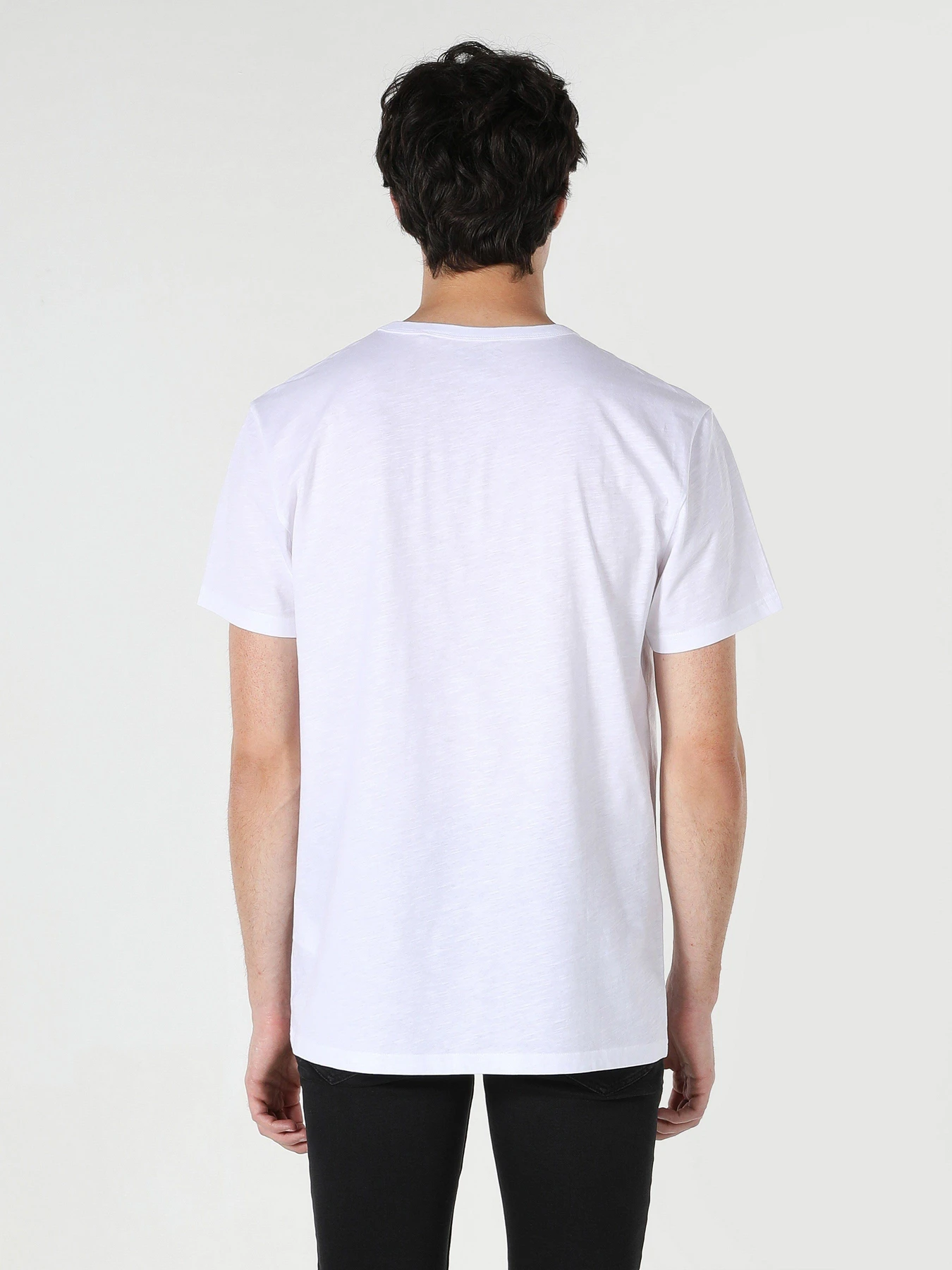 Футболки и поло Colin’s модель CL1062941WHT Футболки и поло Colin’s модель CL1062941WHT Фото
