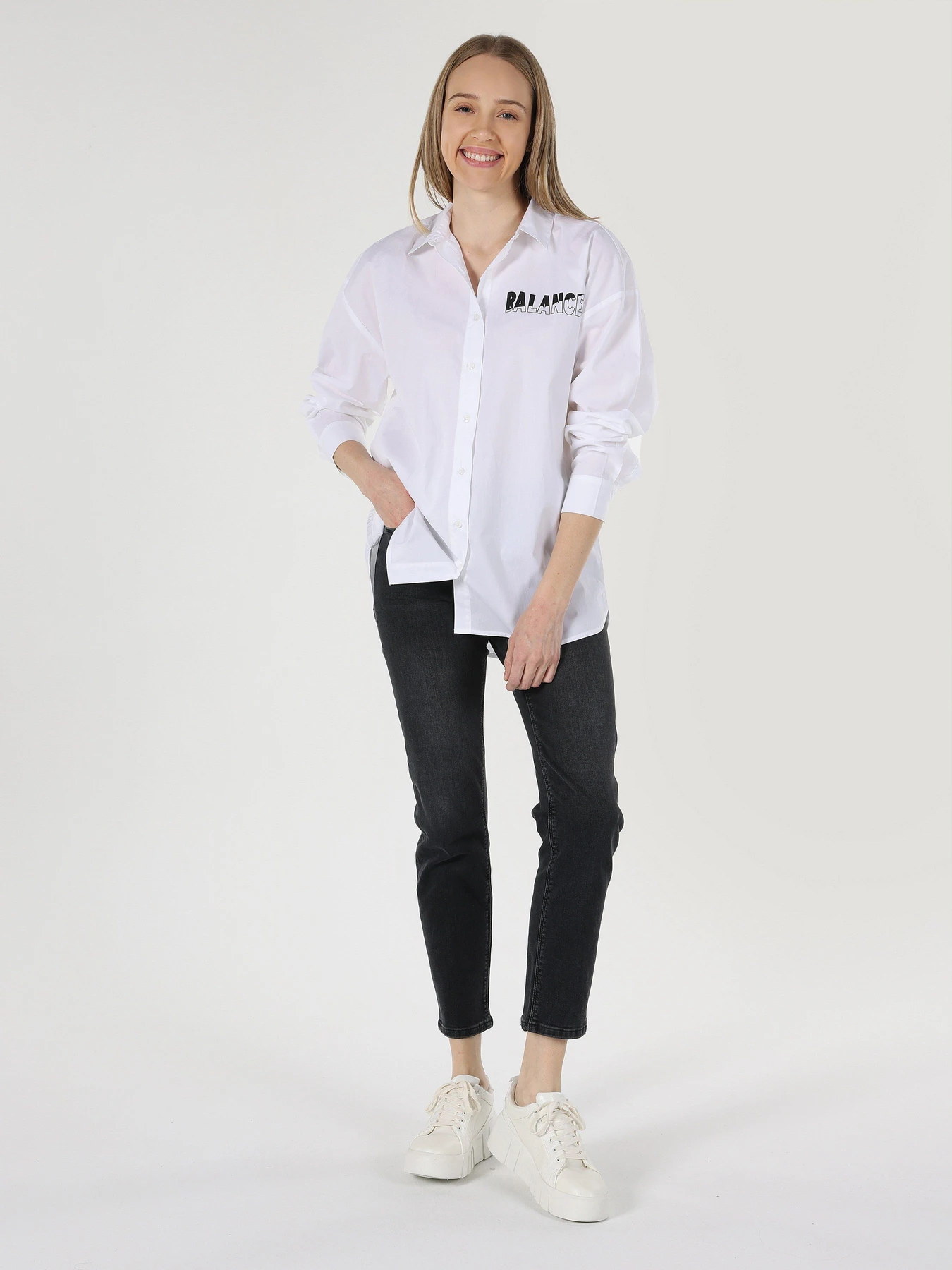 Сорочки Colin’s модель CL1062956WHT Сорочки Colin’s модель CL1062956WHT Фото