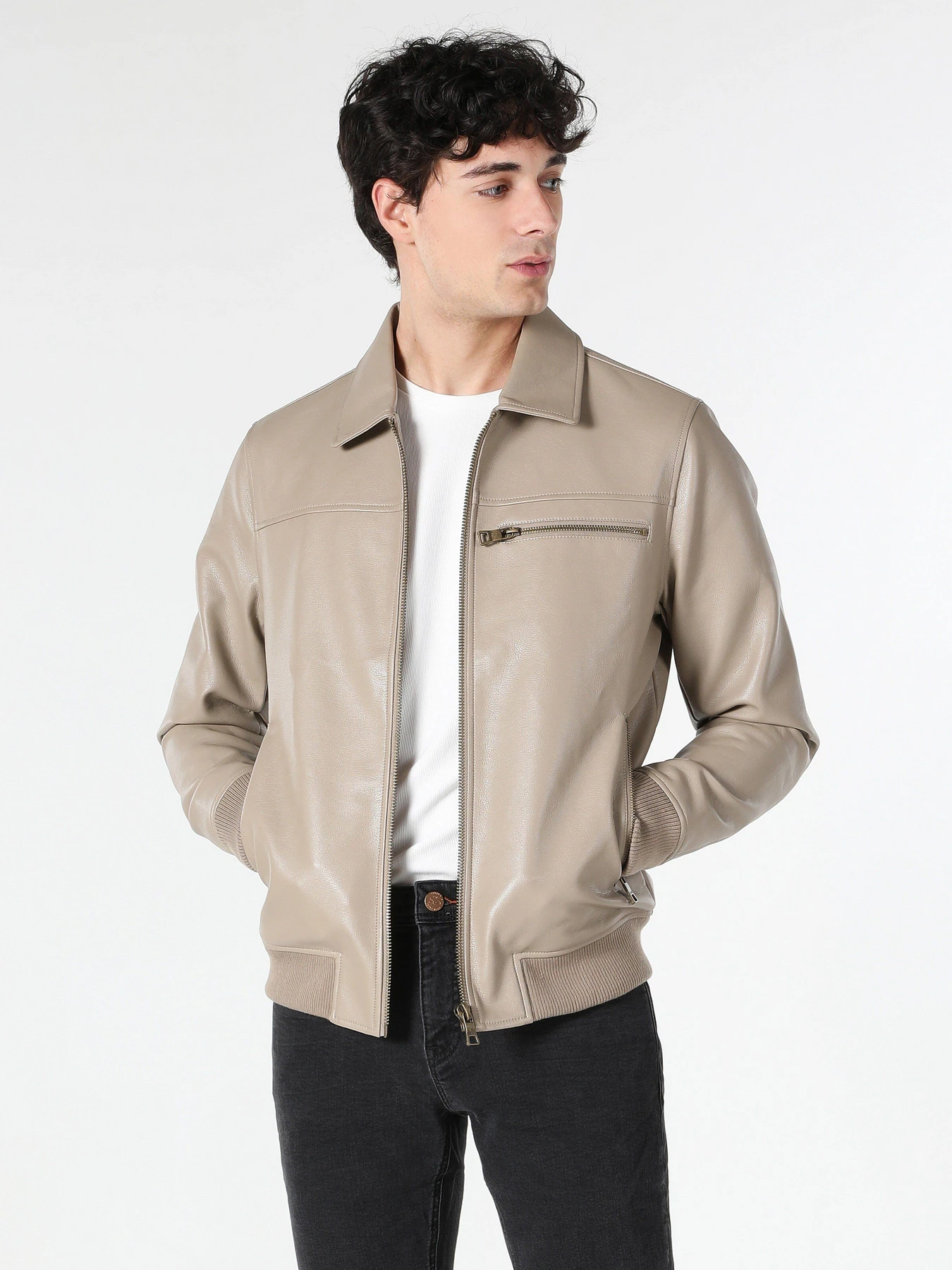 Куртки та дублянки Colin’s модель CL1062961TPE Куртки та дублянки Colin’s модель CL1062961TPE Фото