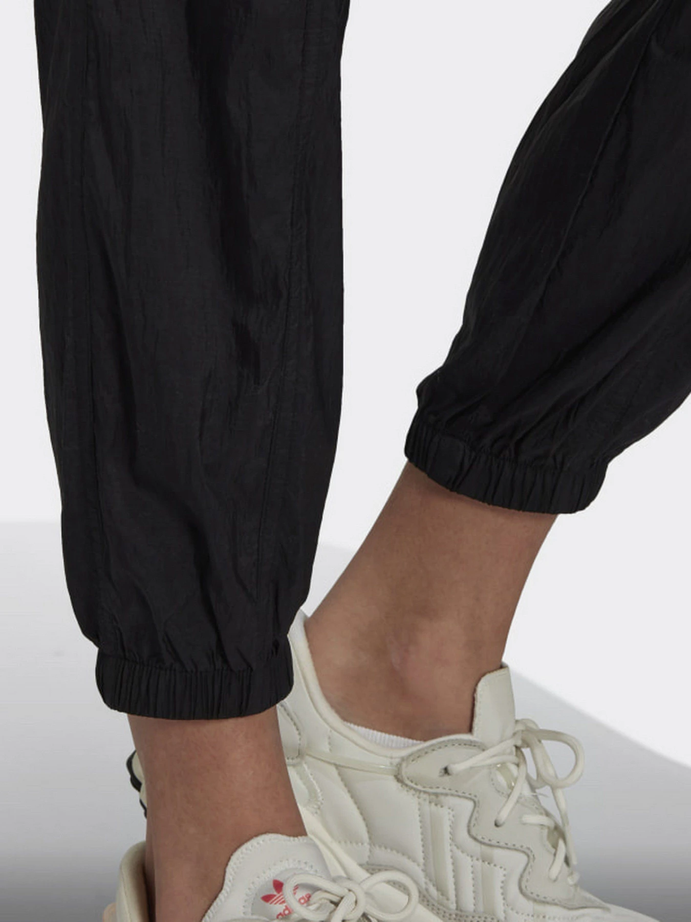 Брюки Adidas Adicolor Ripstop Originals модель H11420 Брюки Adidas Adicolor Ripstop Originals модель H11420 Фото