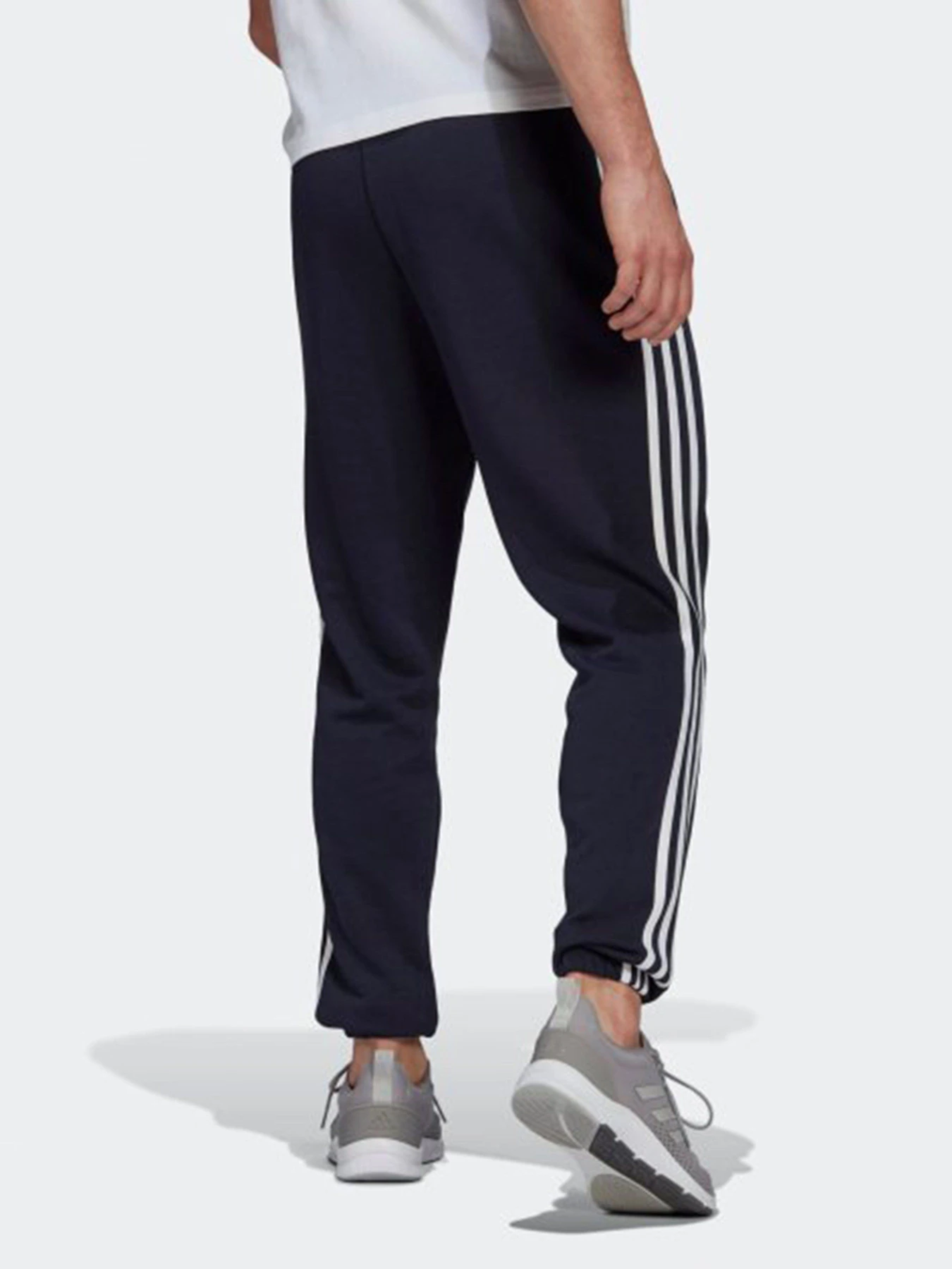 Брюки Adidas ESSENTIALS 3-STRIPES модель GK8830 Брюки Adidas ESSENTIALS 3-STRIPES модель GK8830 Фото