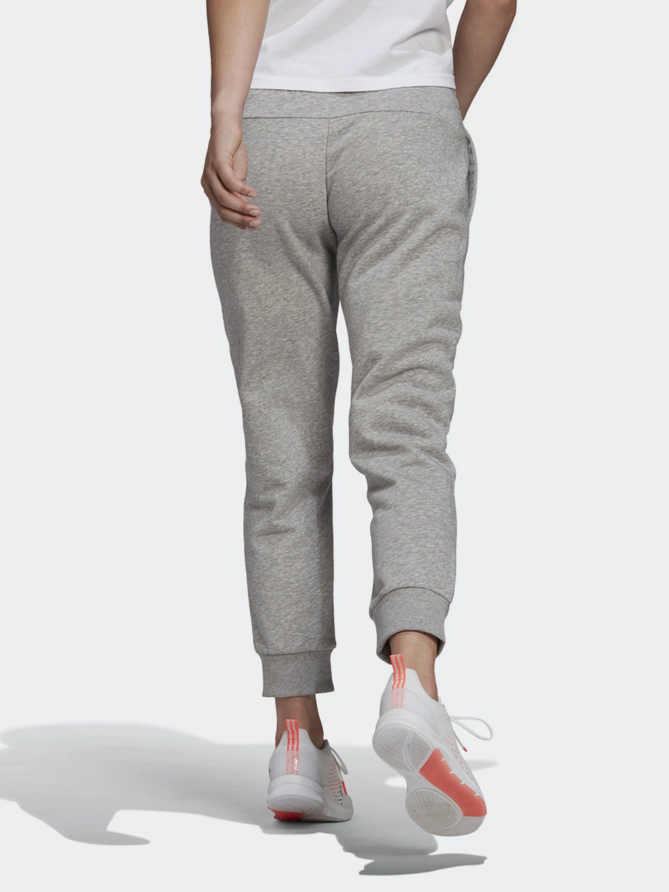 Брюки Adidas Essentials 7/8 модель GM5543 Брюки Adidas Essentials 7/8 модель GM5543 Фото