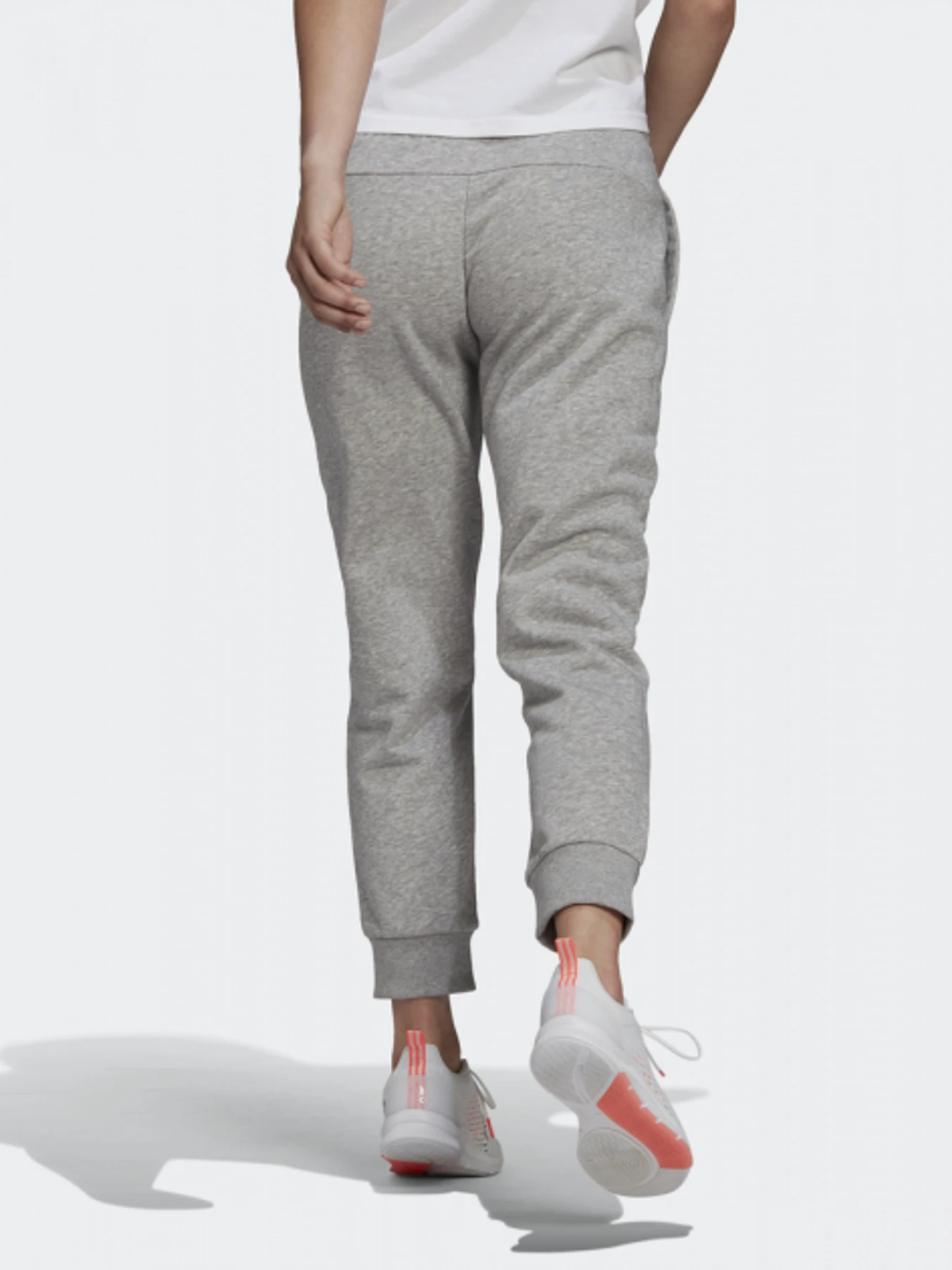 Брюки Adidas Essentials 7/8 модель GM5543 Брюки Adidas Essentials 7/8 модель GM5543 Фото