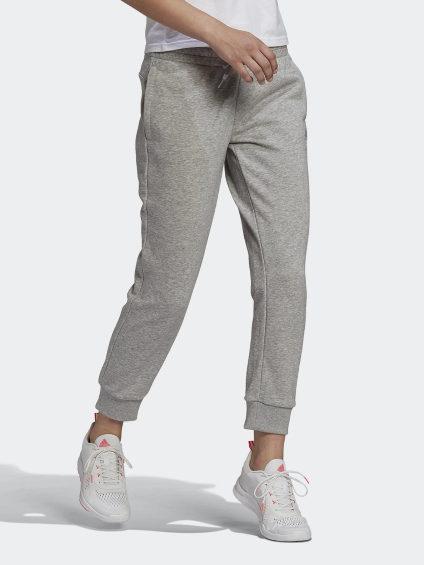 Брюки Adidas Essentials 7/8 модель GM5543 Брюки Adidas Essentials 7/8 модель GM5543 Фото