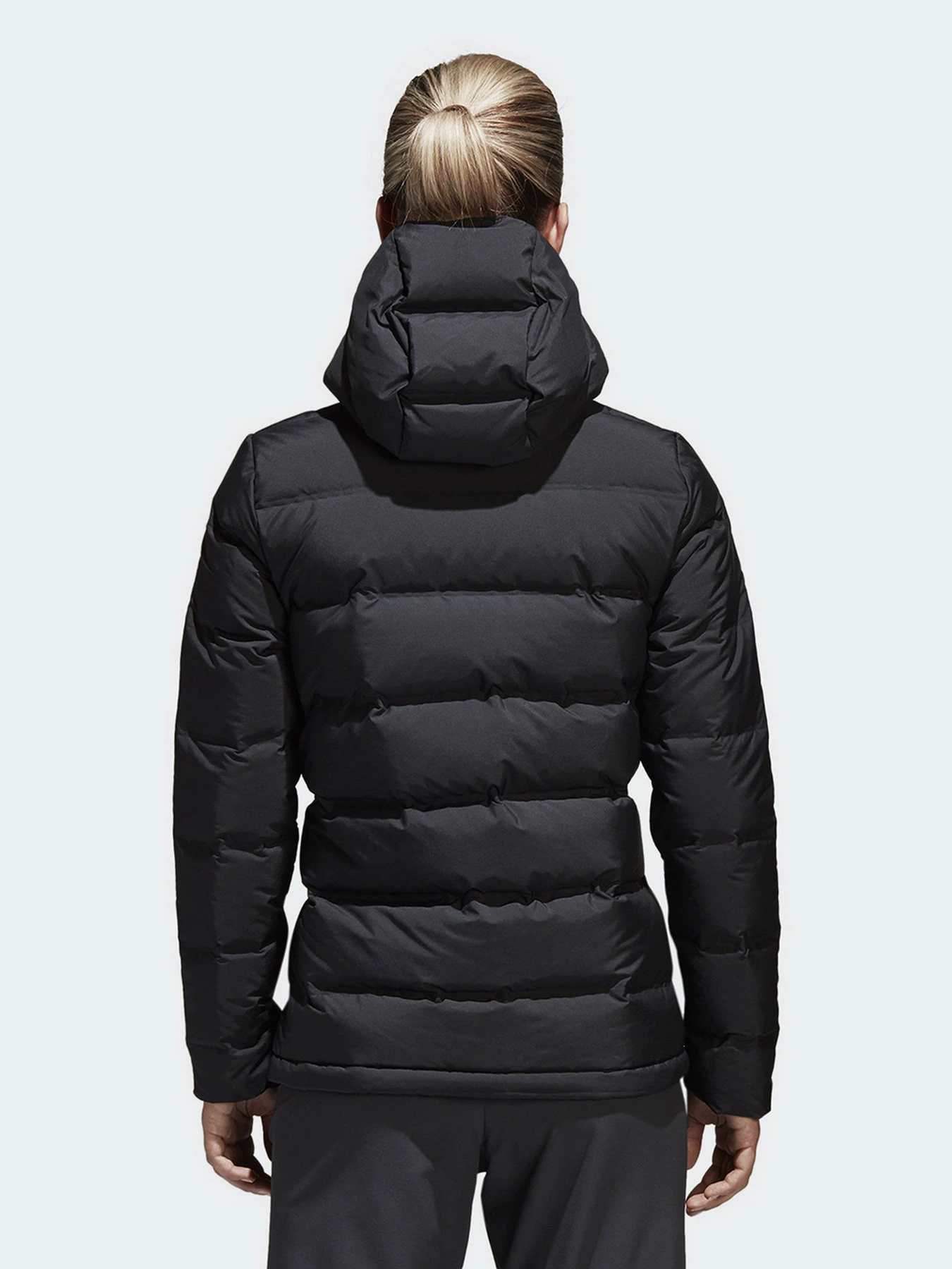 Куртки и дубленки Adidas W HELIONIC HO J модель BQ1935 Фото
