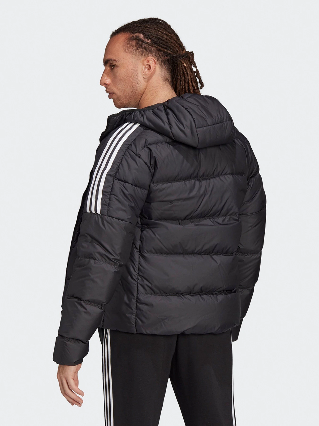 Куртки та дублянки Adidas Essentials Midweight Performance модель GT9141 Куртки та дублянки Adidas Essentials Midweight Performance модель GT9141 Фото