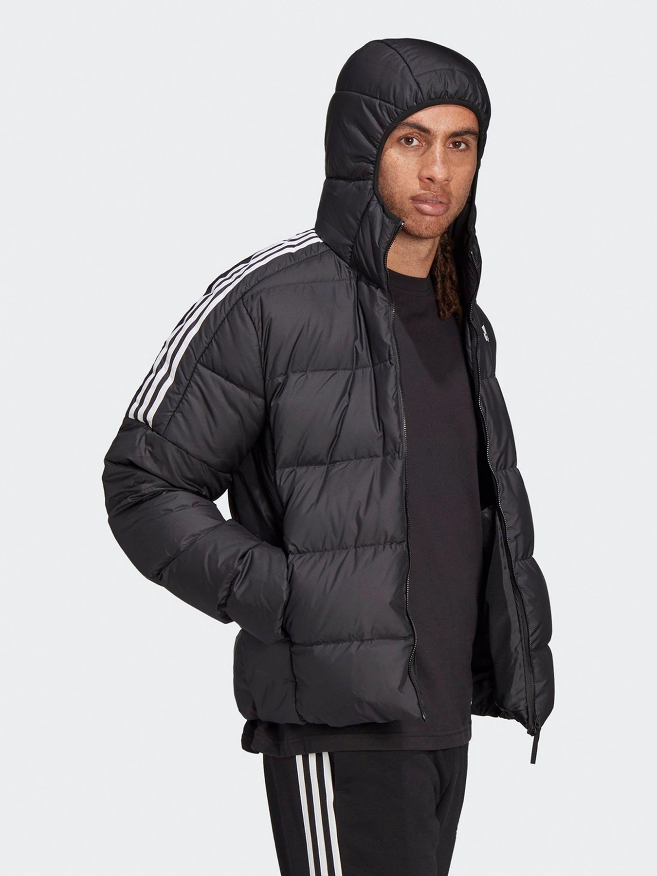 Куртки та дублянки Adidas Essentials Midweight Performance модель GT9141 Куртки та дублянки Adidas Essentials Midweight Performance модель GT9141 Фото