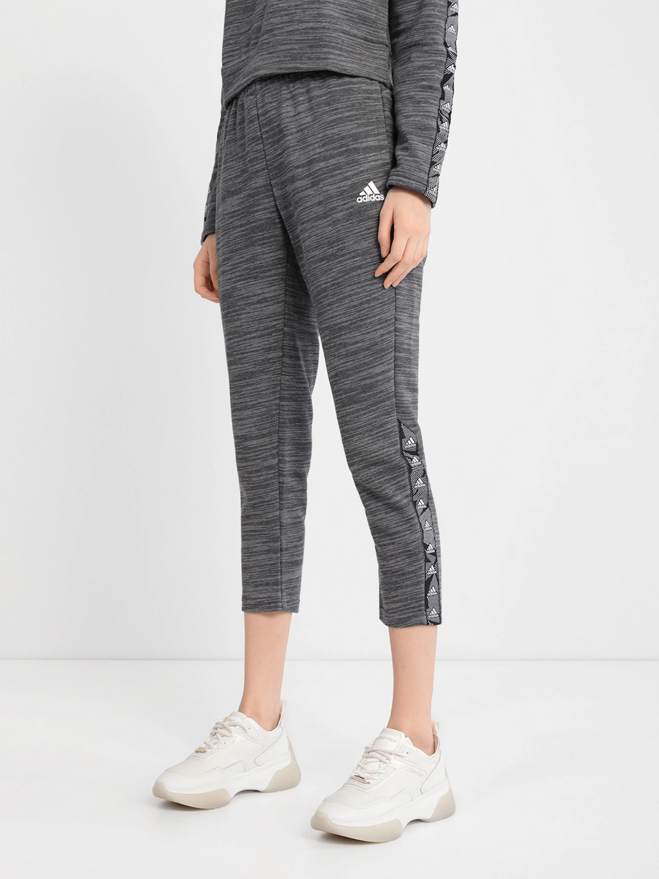 Брюки Adidas Essentials Tape модель GE1132 Брюки Adidas Essentials Tape модель GE1132 Фото