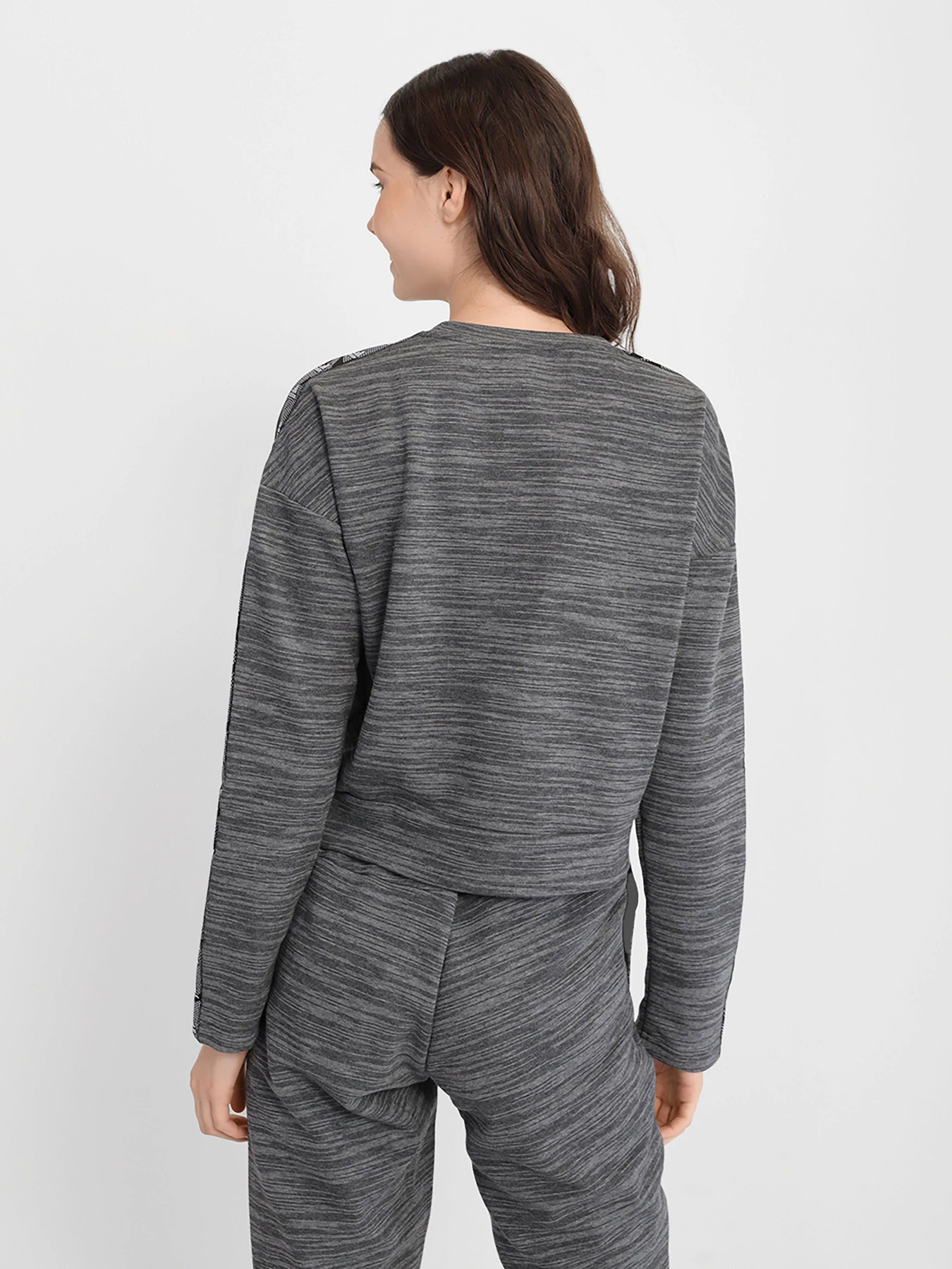 Худи и свитшоты Adidas Essentials Tape модель GE1131 Худи и свитшоты Adidas Essentials Tape модель GE1131 Фото