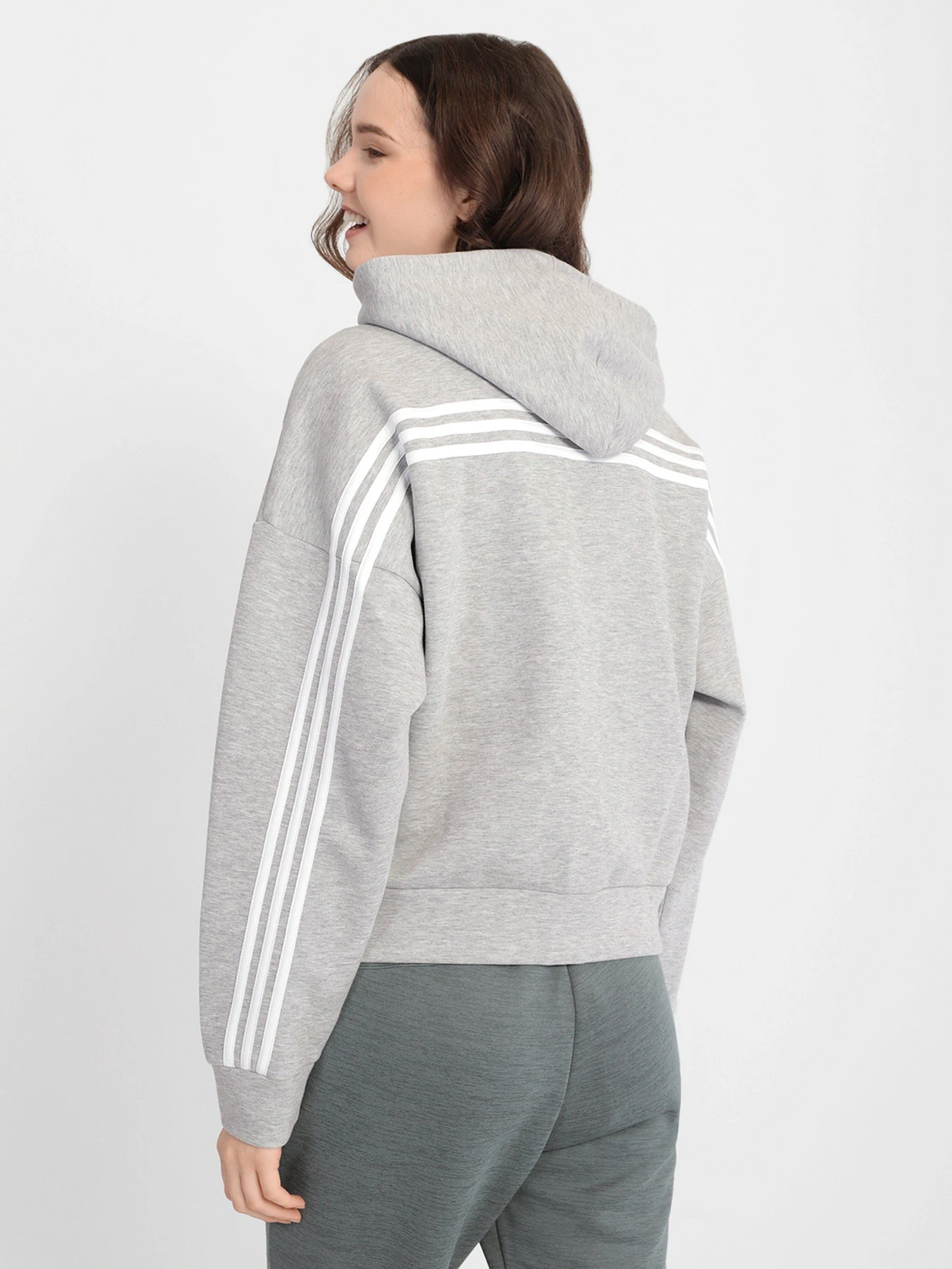 Худи и свитшоты Adidas Must Haves 3-Stripes модель EB3823 Худи и свитшоты Adidas Must Haves 3-Stripes модель EB3823 Фото