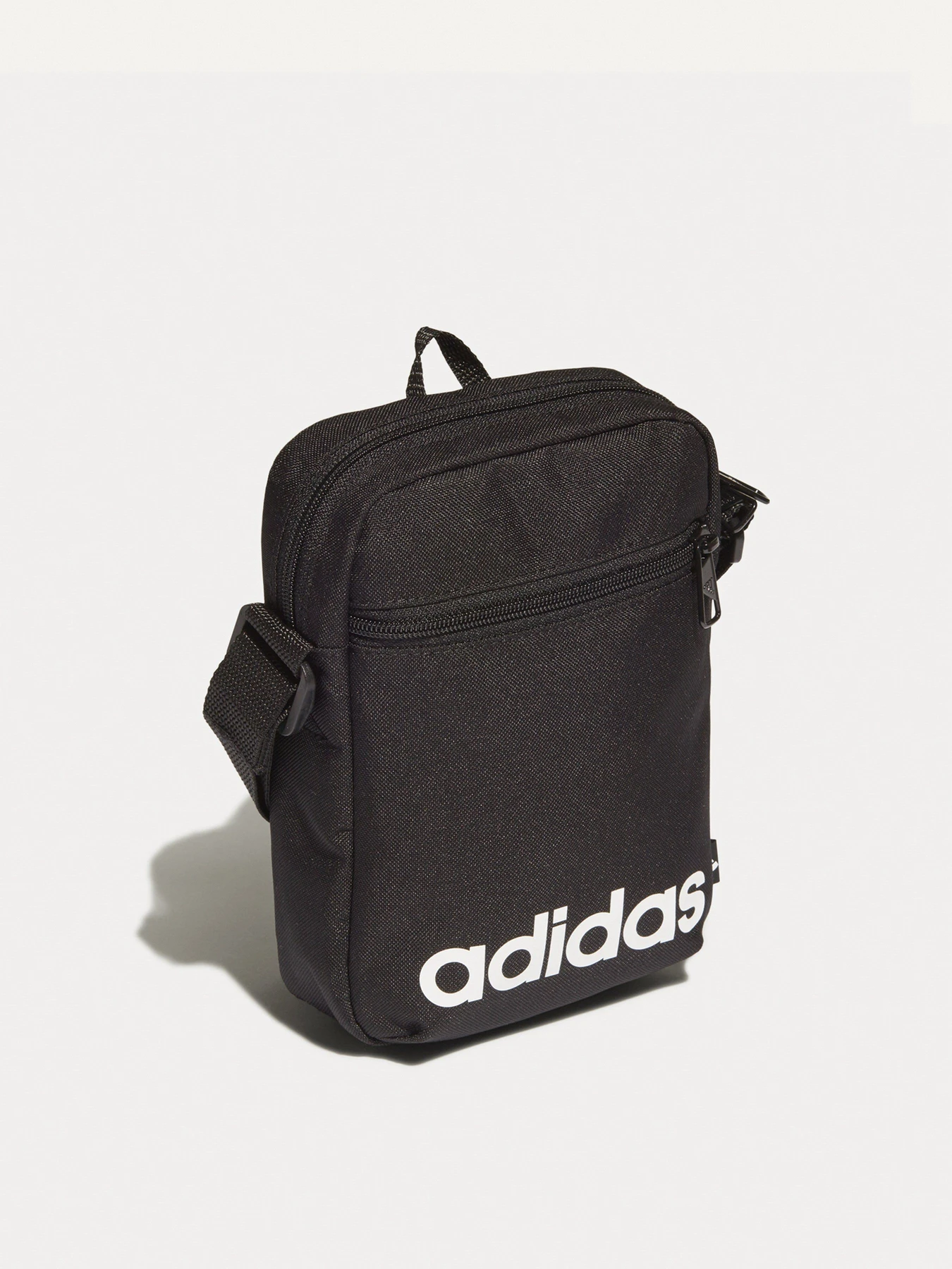 Сумки Adidas Linear Organizer модель GN1948 Сумки Adidas Linear Organizer модель GN1948 Фото