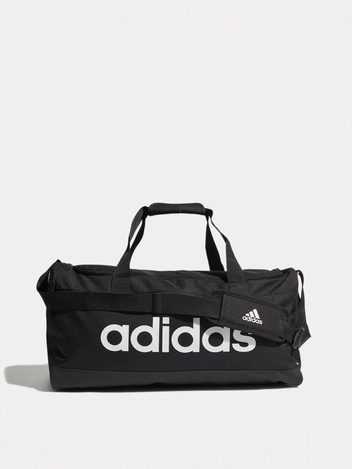 Дорожные сумки и чемоданы Adidas Essentials модель GN2038 Дорожные сумки и чемоданы Adidas Essentials модель GN2038 Фото