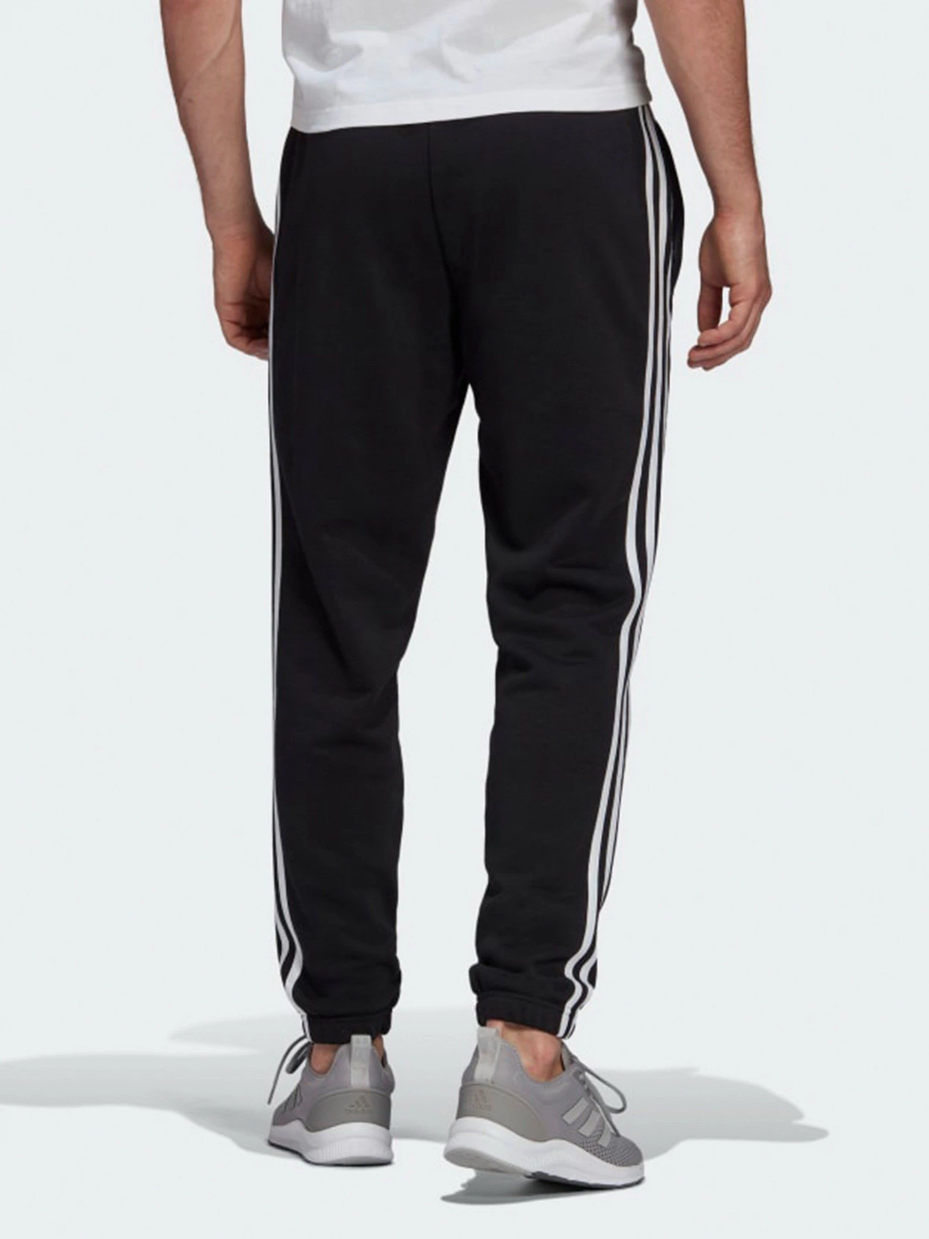 Брюки Adidas Essentials 3-Stripes модель GK8829 Брюки Adidas Essentials 3-Stripes модель GK8829 Фото