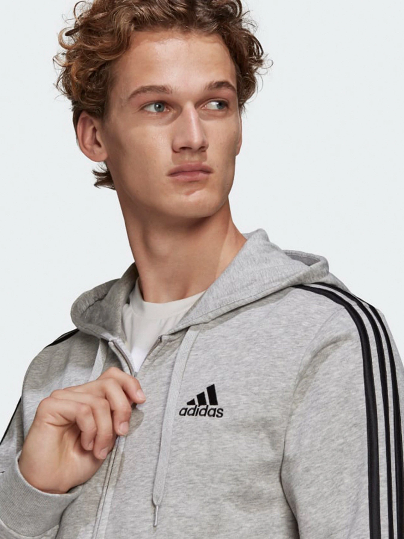 Худи и свитшоты Adidas Essentials French Terry 3-Stripes Full-Zip модель GK9034 Худи и свитшоты Adidas Essentials French Terry 3-Stripes Full-Zip модель GK9034 Фото