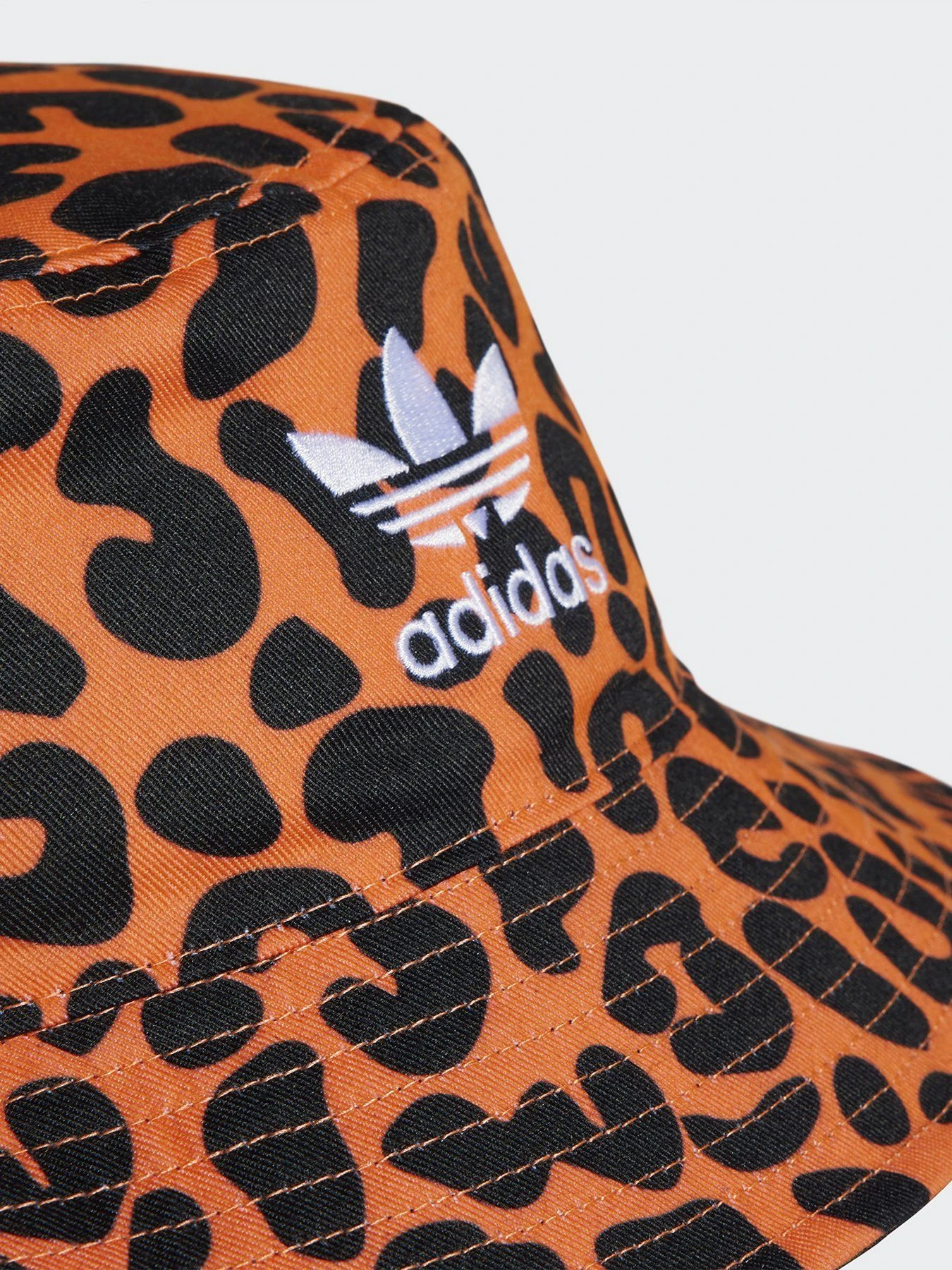 Шапки та кепки Adidas Originals x Rich Mnisi Reversible модель HD7058 Фото