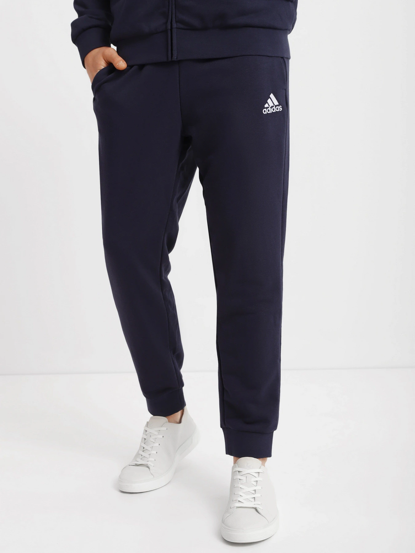 Костюми Adidas AEROREADY Essentials 3-Stripes модель GK9977 Костюми Adidas AEROREADY Essentials 3-Stripes модель GK9977 Фото
