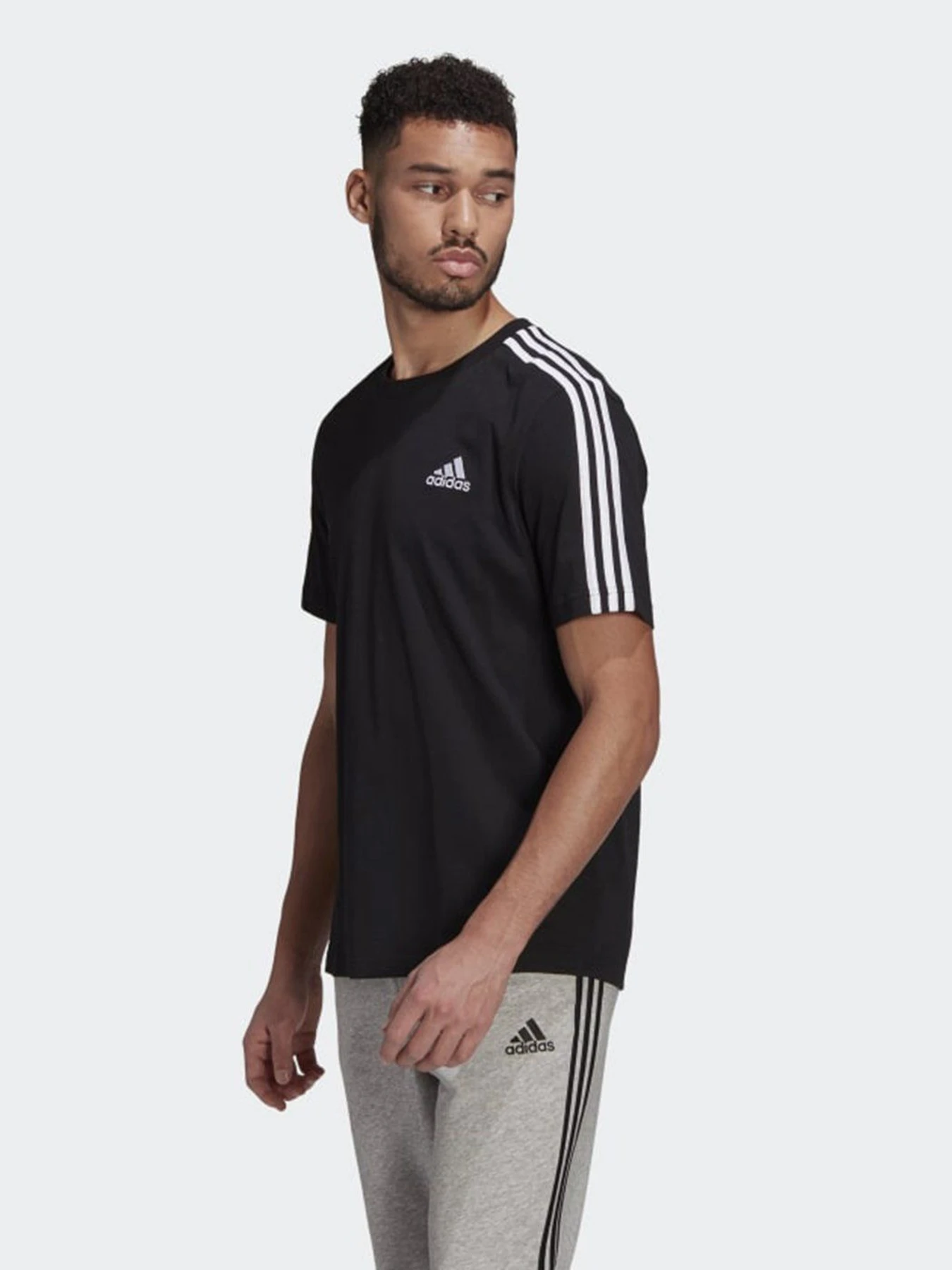 Футболки і поло Adidas Essentials 3-Stripes модель GL3732 Футболки і поло Adidas Essentials 3-Stripes модель GL3732 Фото