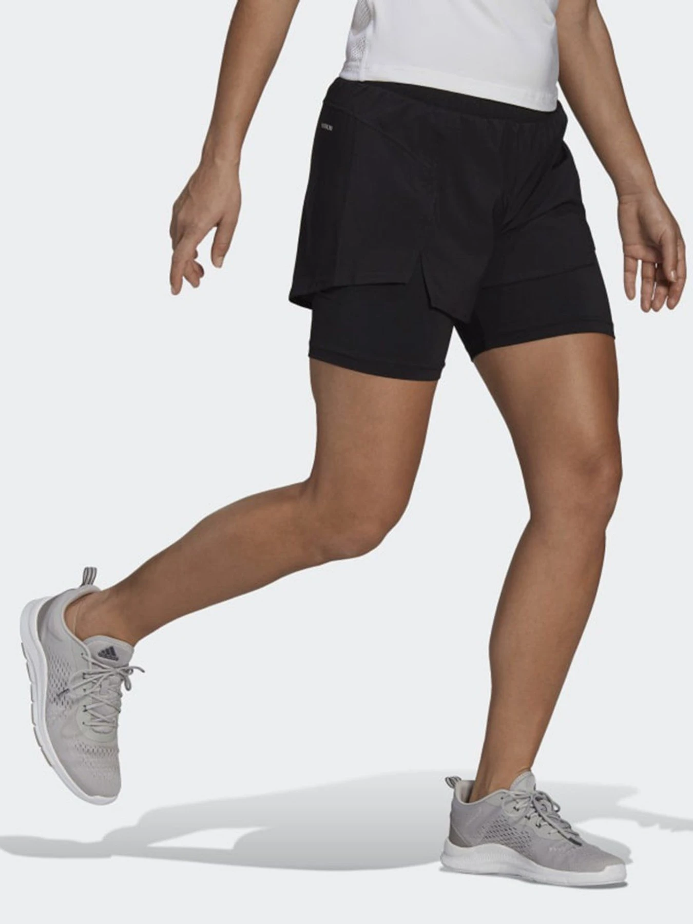 Шорты Adidas Primeblue Designed To Move 2-In-1 модель GL4033 Шорты Adidas Primeblue Designed To Move 2-In-1 модель GL4033 Фото