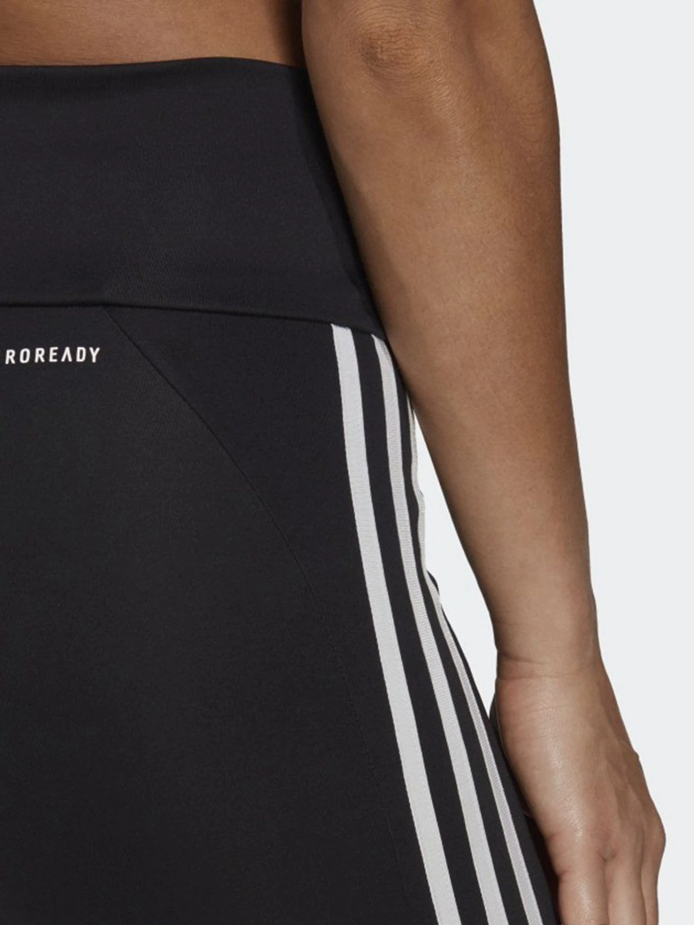 Брюки Adidas Designed to Move High-Rise 3-Stripes 7/8 Sport модель GL4040 Брюки Adidas Designed to Move High-Rise 3-Stripes 7/8 Sport модель GL4040 Фото