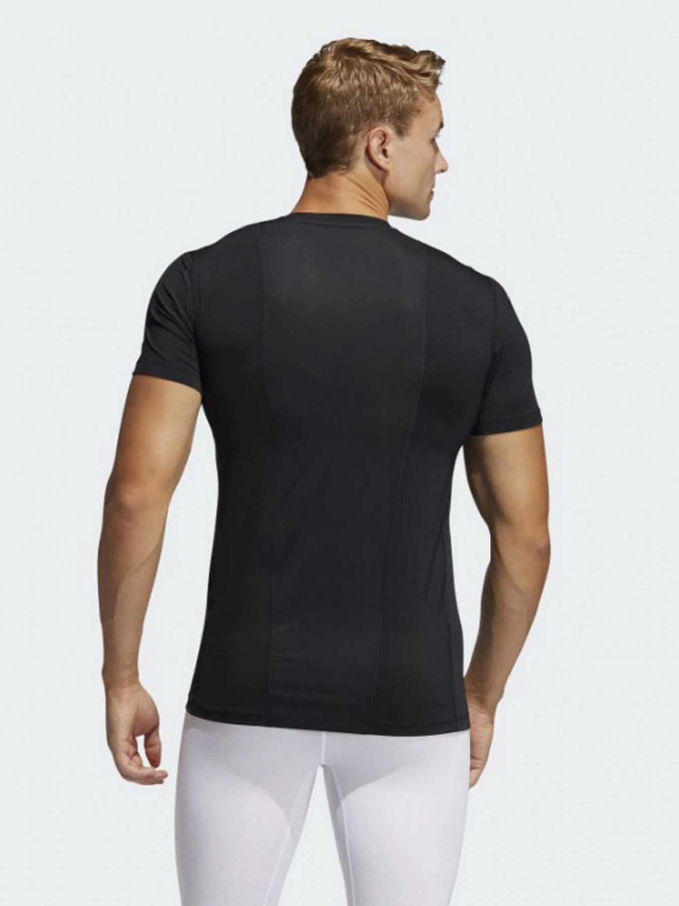 Футболки і поло Adidas Techfit Performance модель GM5037 Фото