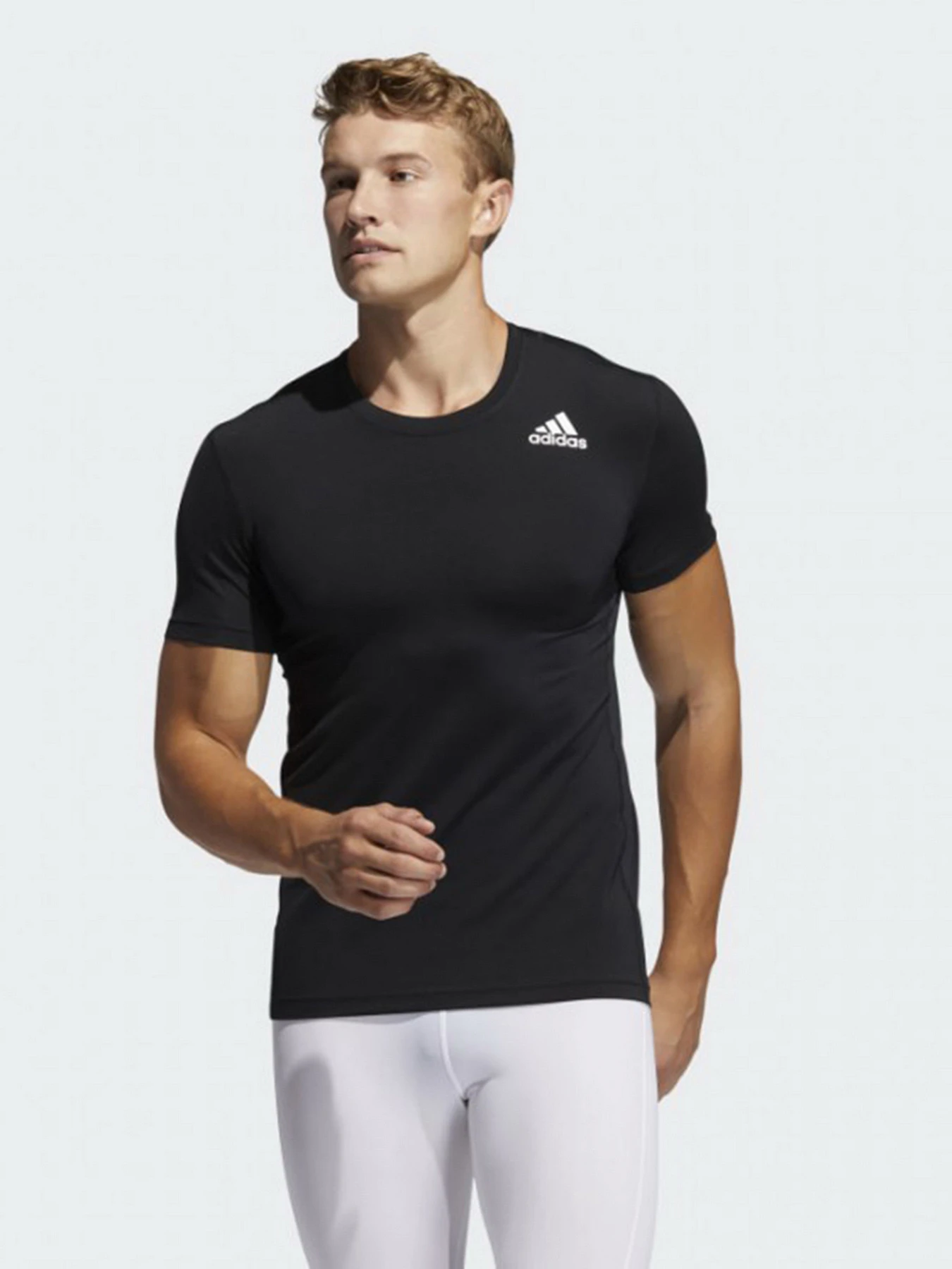 Футболки і поло Adidas Techfit Performance модель GM5037 Фото