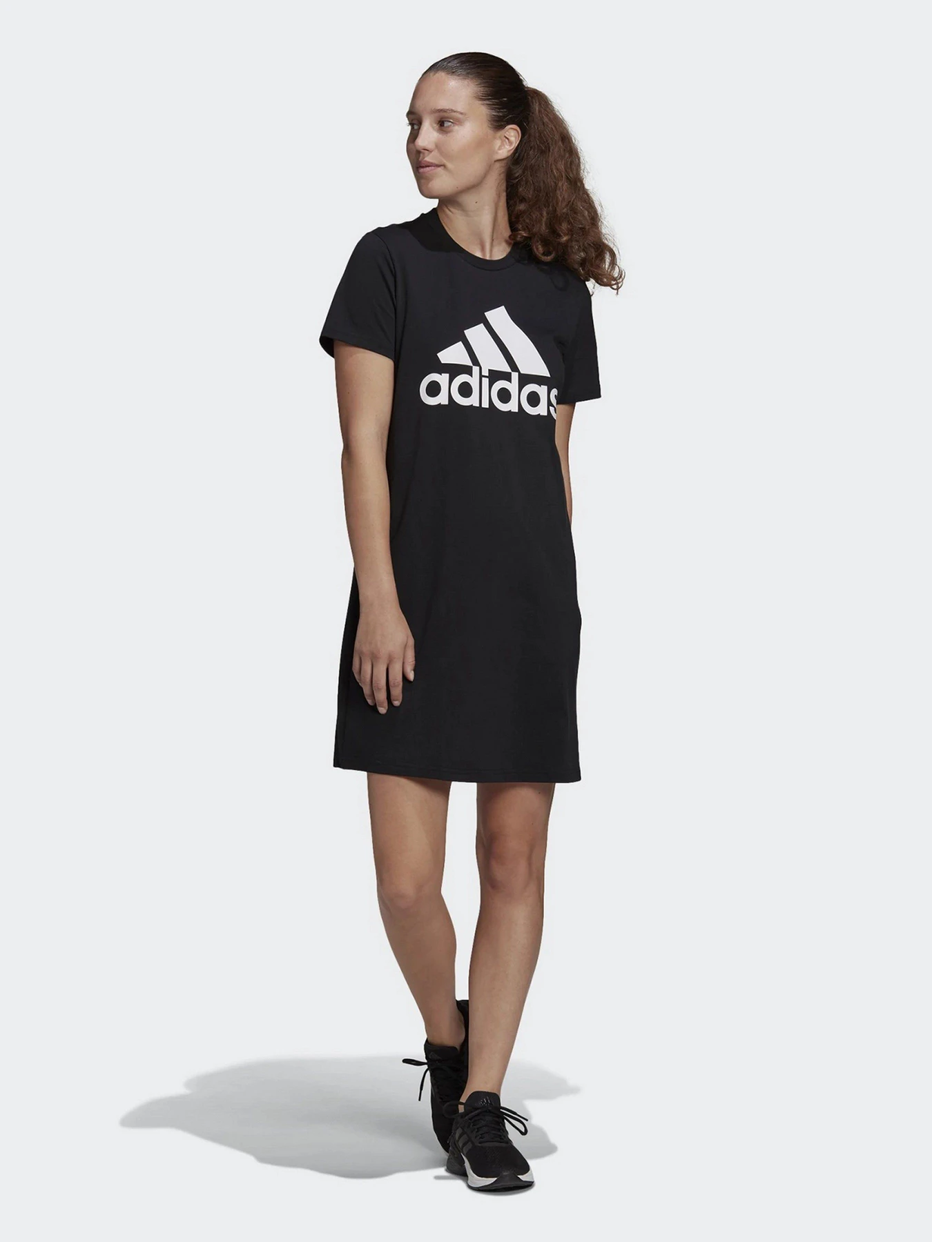 Платья Adidas Essentials Logo модель GM5588 Платья Adidas Essentials Logo модель GM5588 Фото