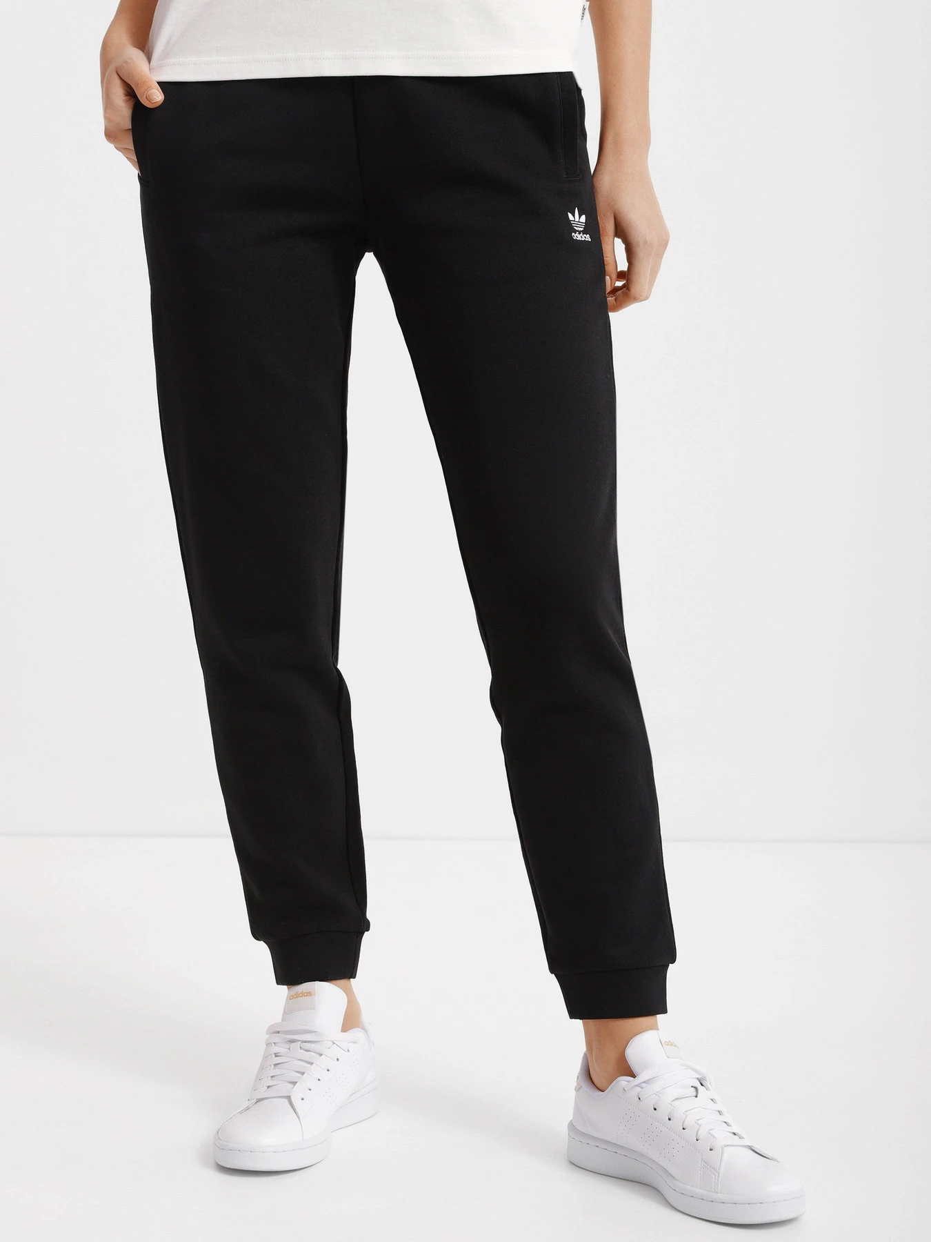 Брюки Adidas Adicolor Essentials модель H37878 Брюки Adidas Adicolor Essentials модель H37878 Фото