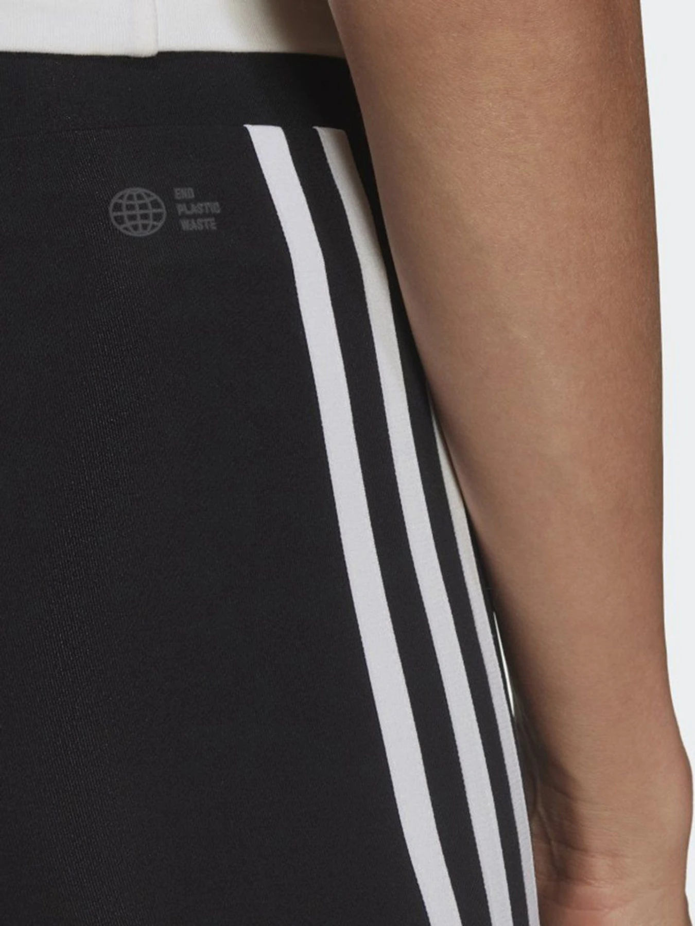 Шорты Adidas Adicolor Classics Traceable модель H59866 Фото