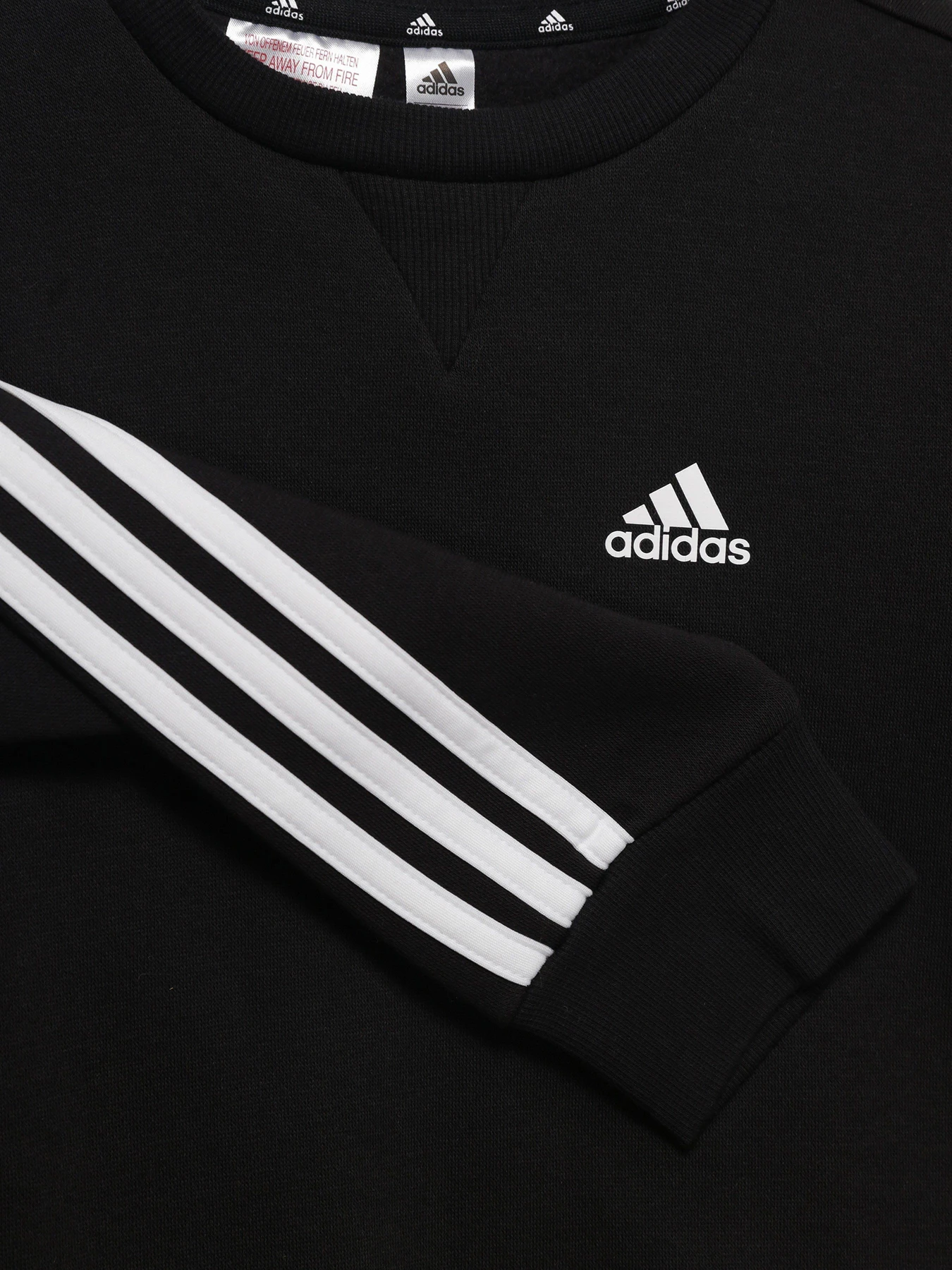 Худи и свитшоты Adidas Essentials 3-Stripes Crewneck модель H65788 Худи и свитшоты Adidas Essentials 3-Stripes Crewneck модель H65788 Фото