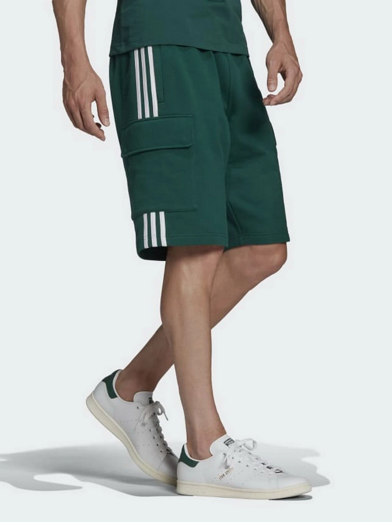 Шорты Adidas Adicolor Classics 3-Stripes модель HB9541 Фото