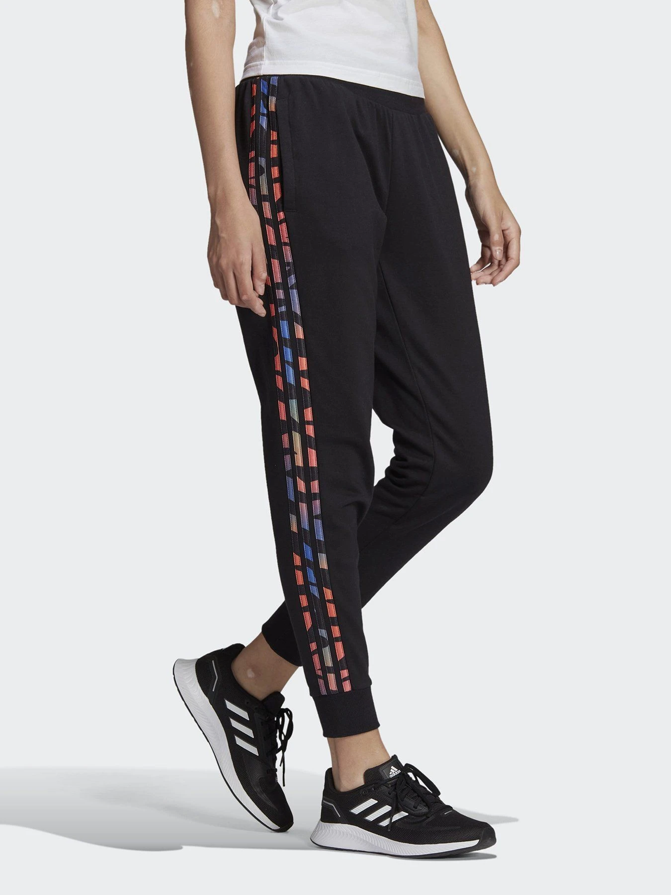 Брюки Adidas Tiger Print Sportswear модель HC1898 Фото